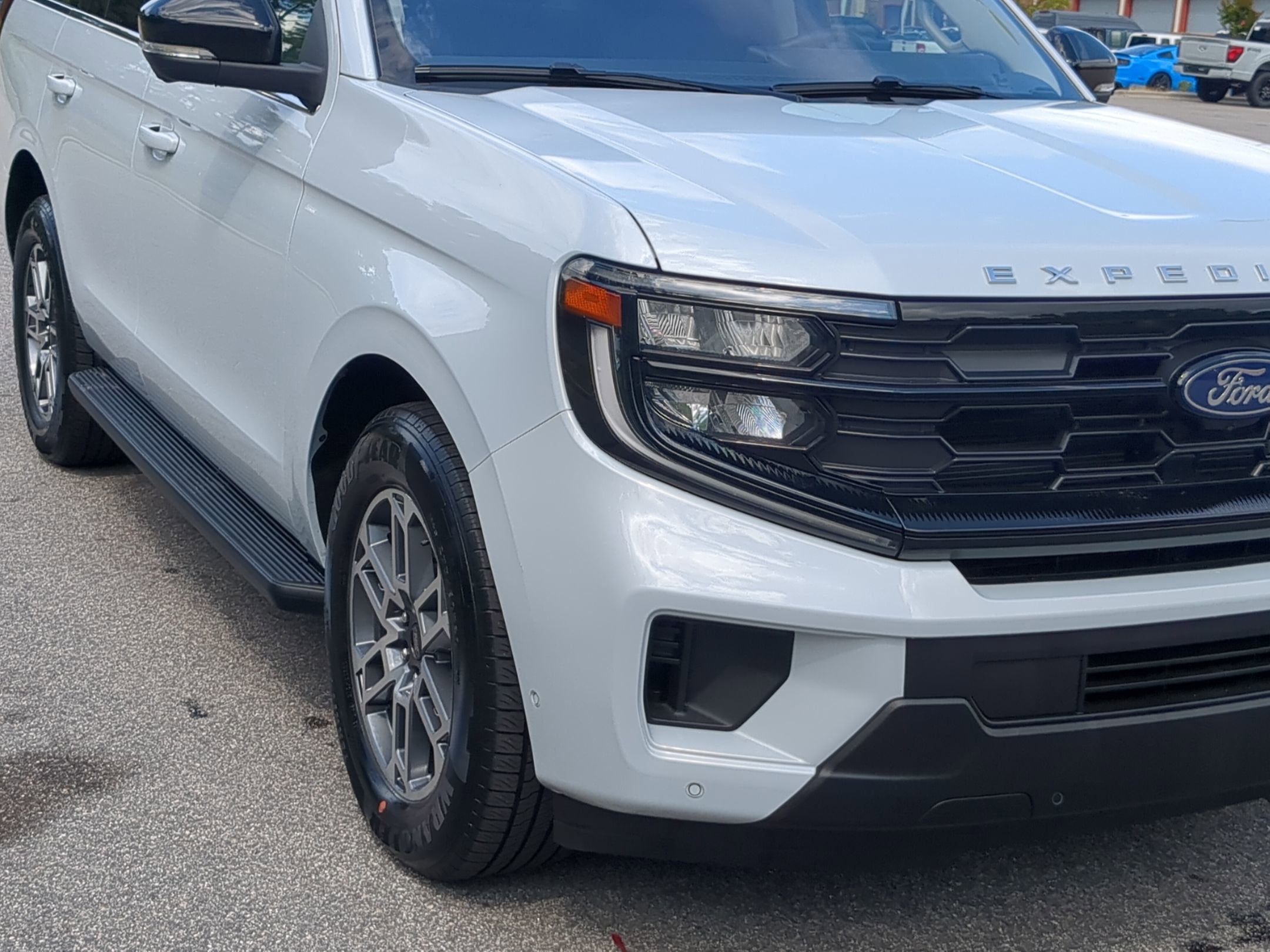 2025 Ford Expedition Active