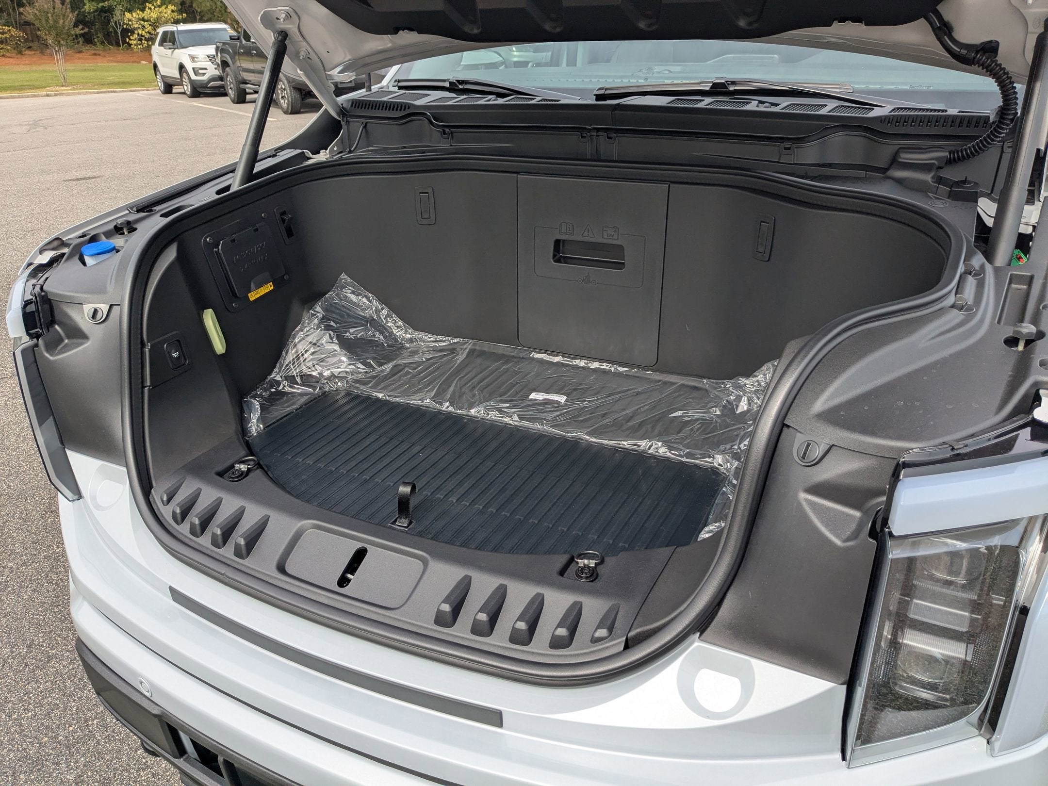 2025 Ford F-150 Lightning Flash