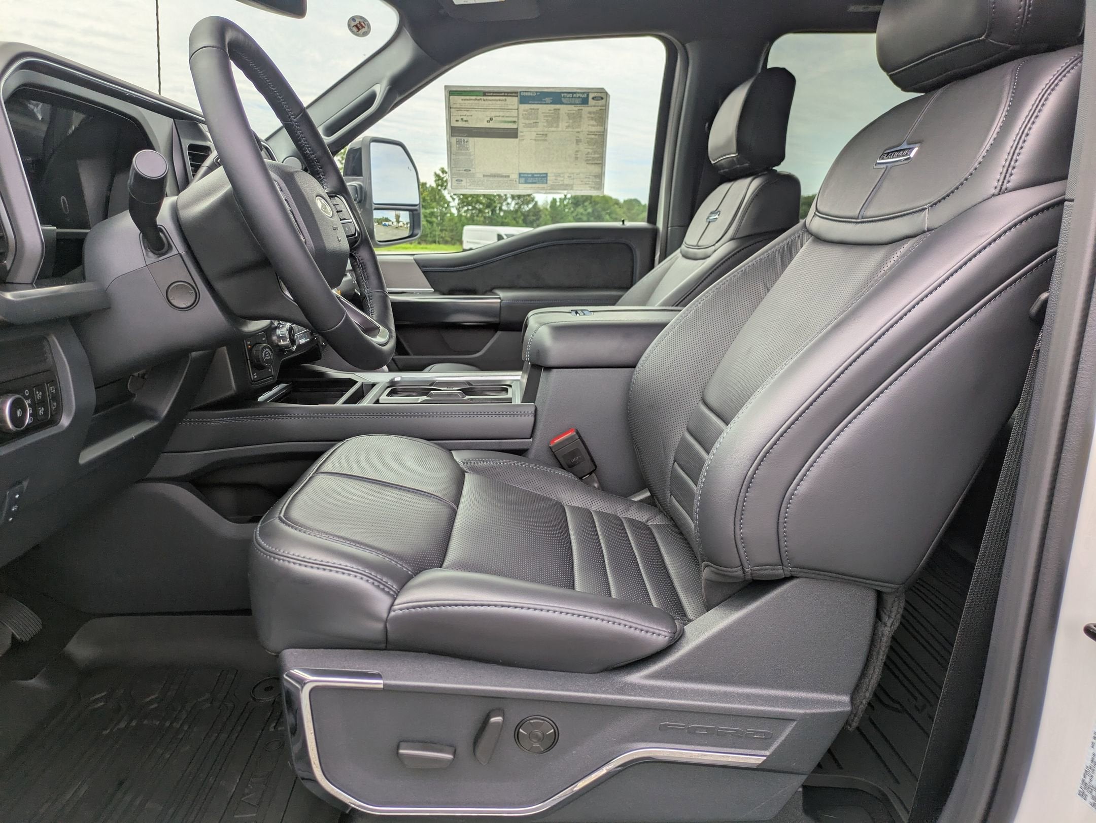 2026 Ford Super Duty F-250 SRW Platinum