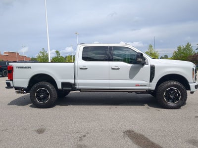 2026 Ford Super Duty F-350 SRW Platinum