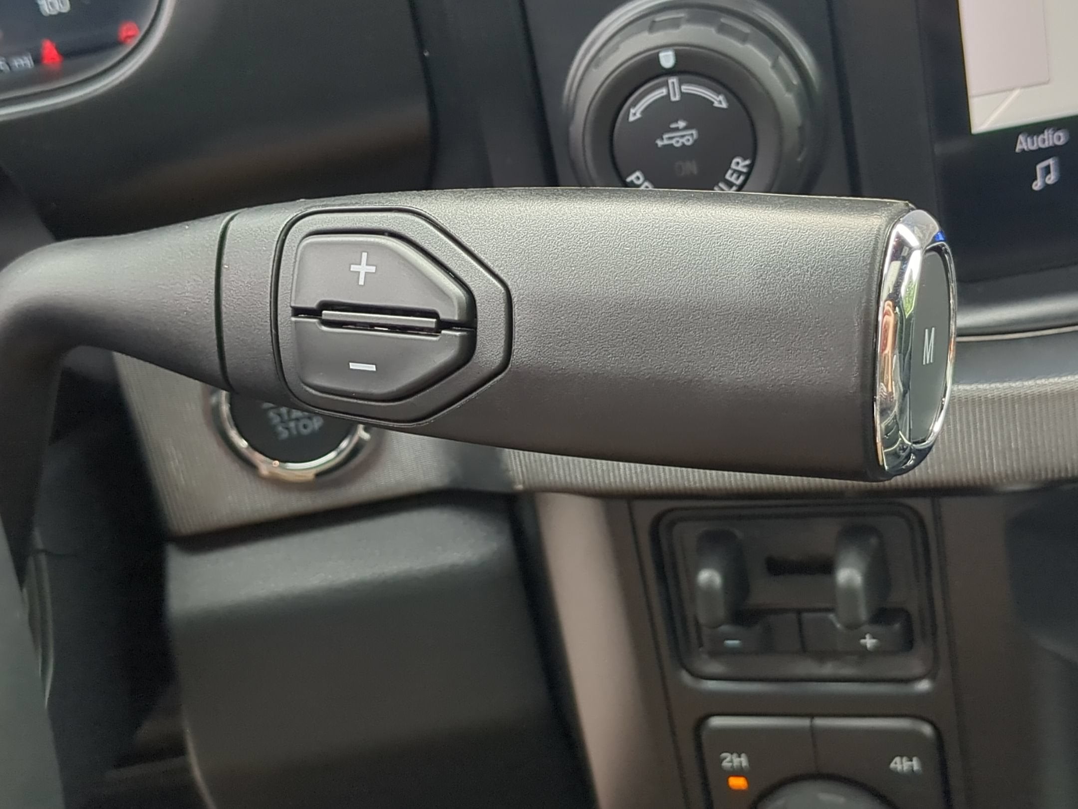 2027 Ford Super Duty F-350 SRW Platinum