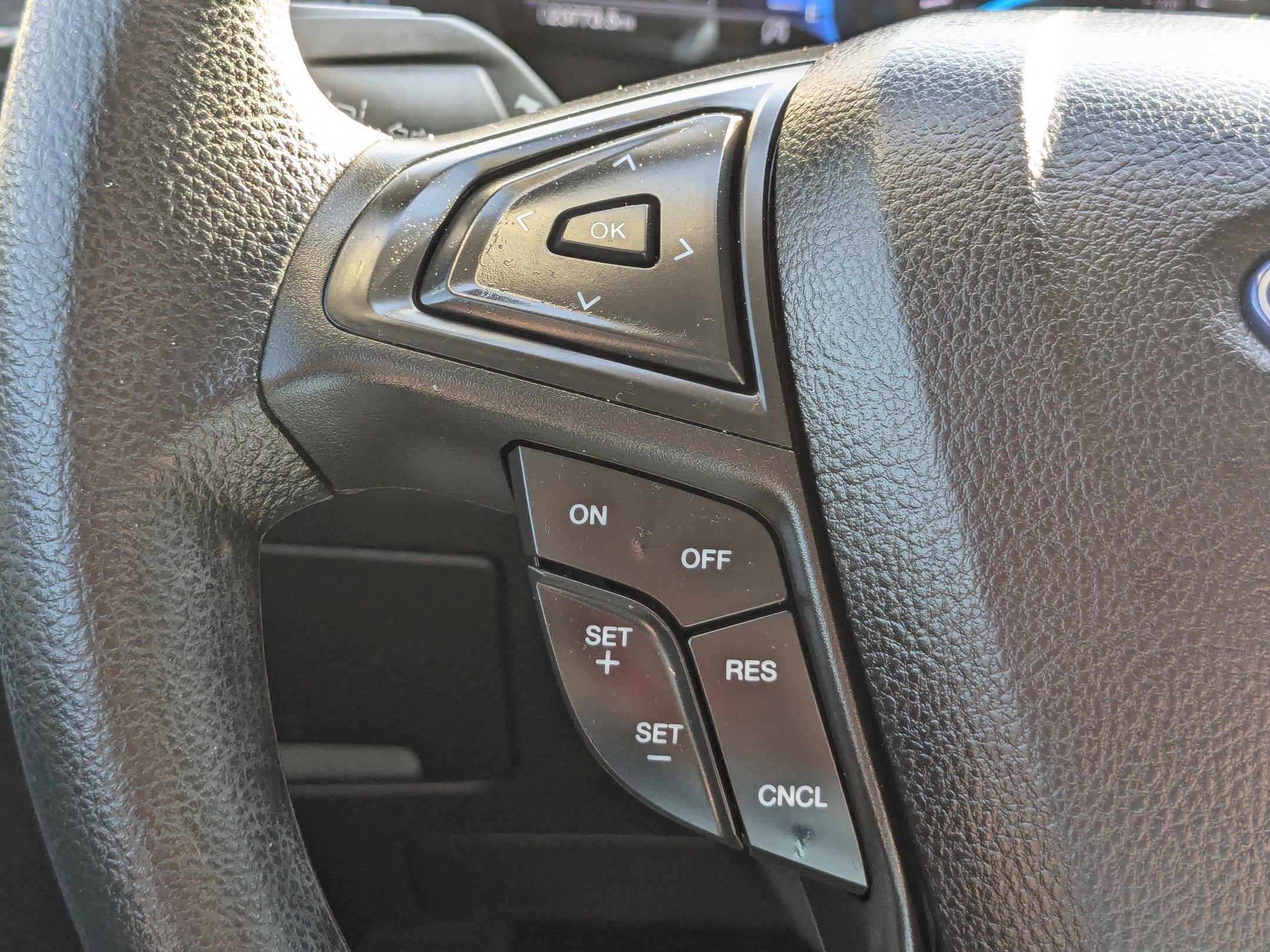 2023 Ford Edge SE