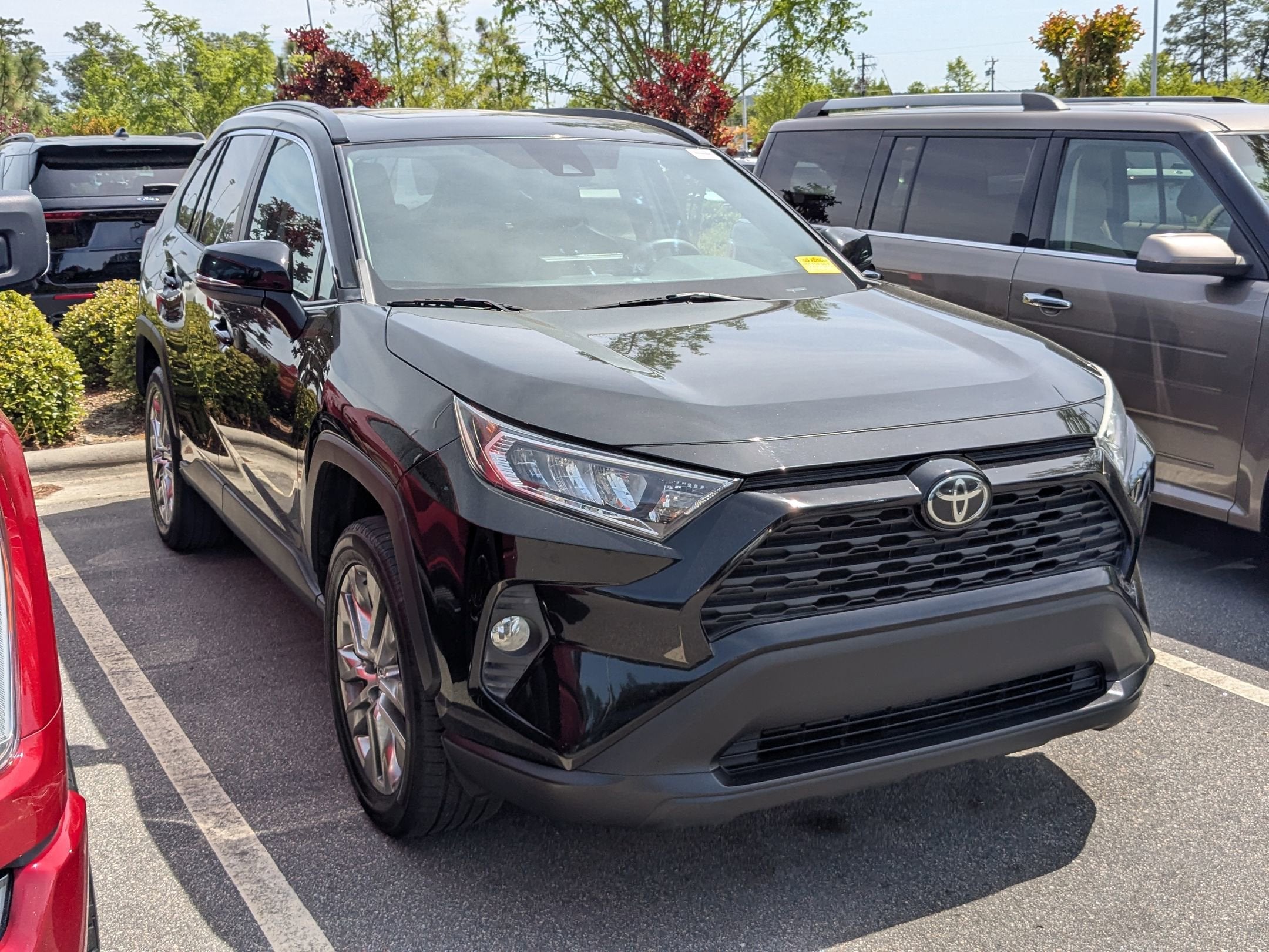 2020 Toyota RAV4 XLE Premium