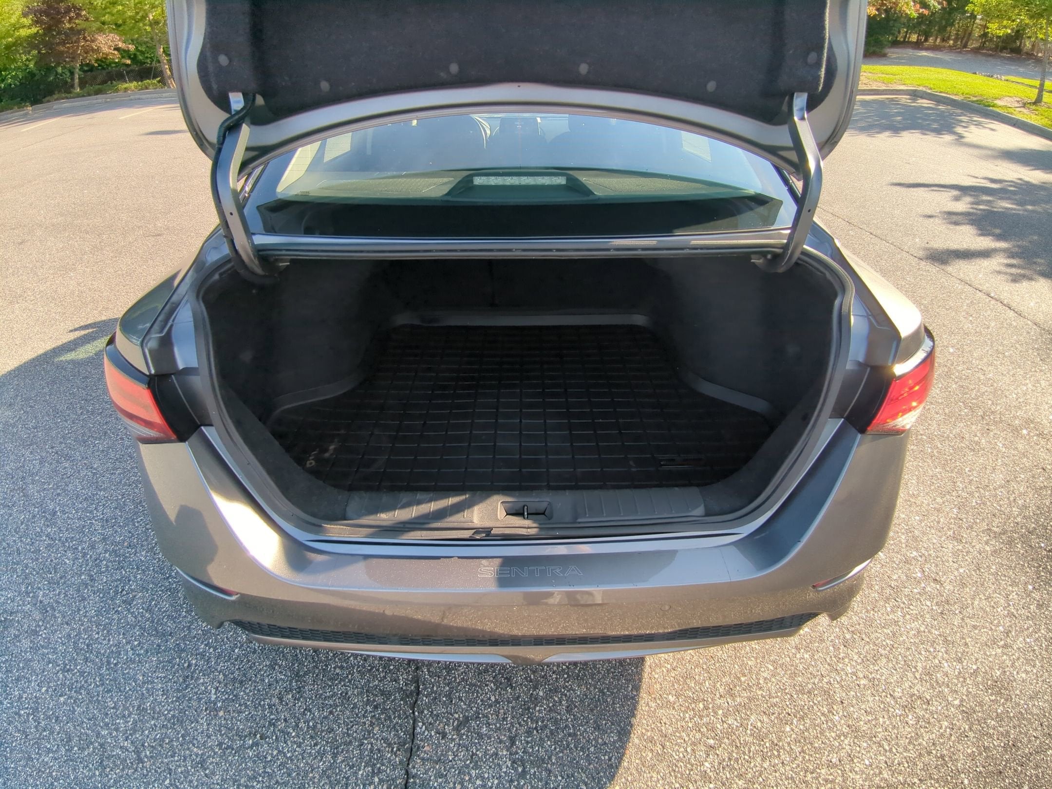 2022 Nissan Sentra SR