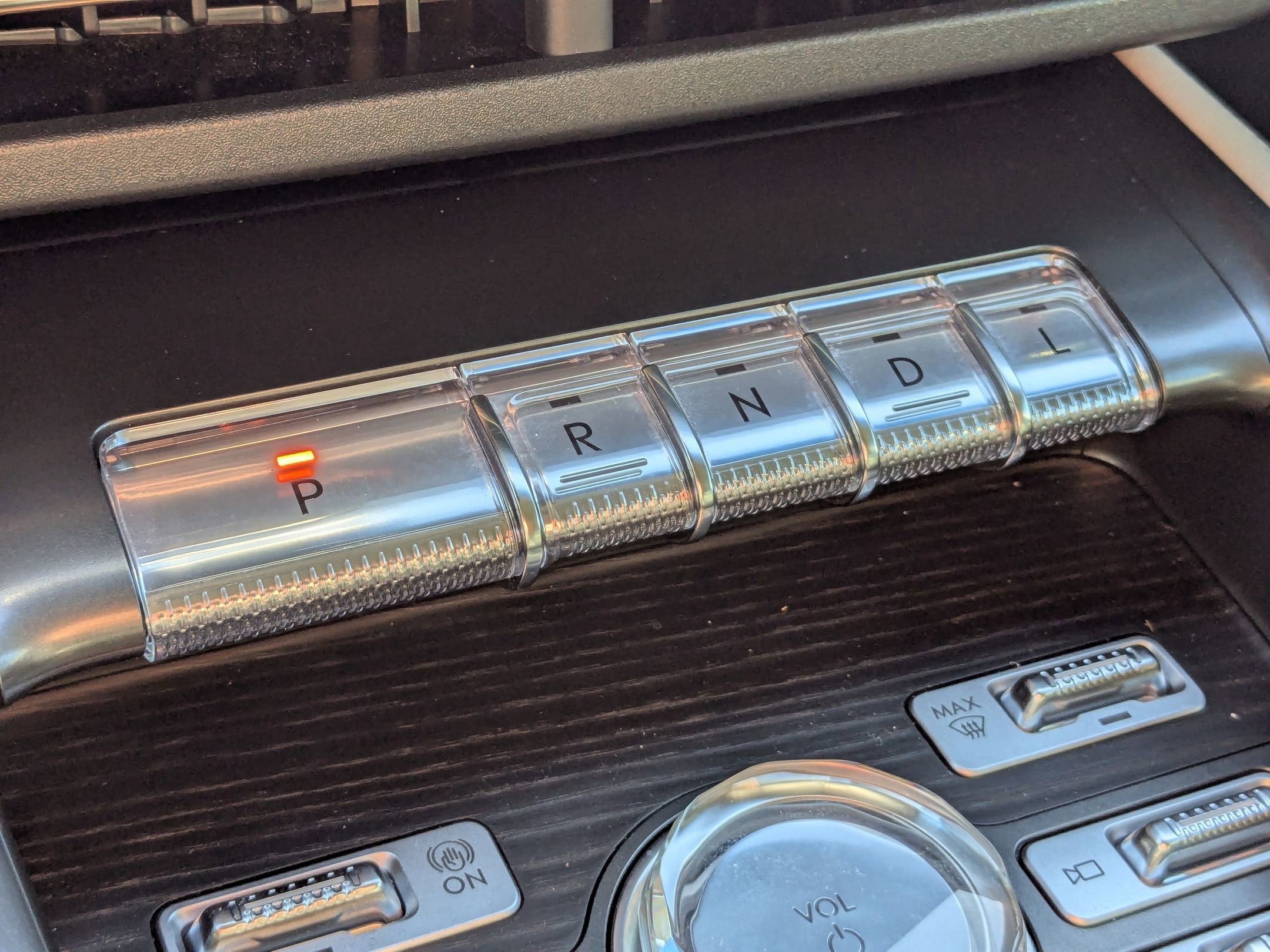 2024 Lincoln Nautilus Reserve