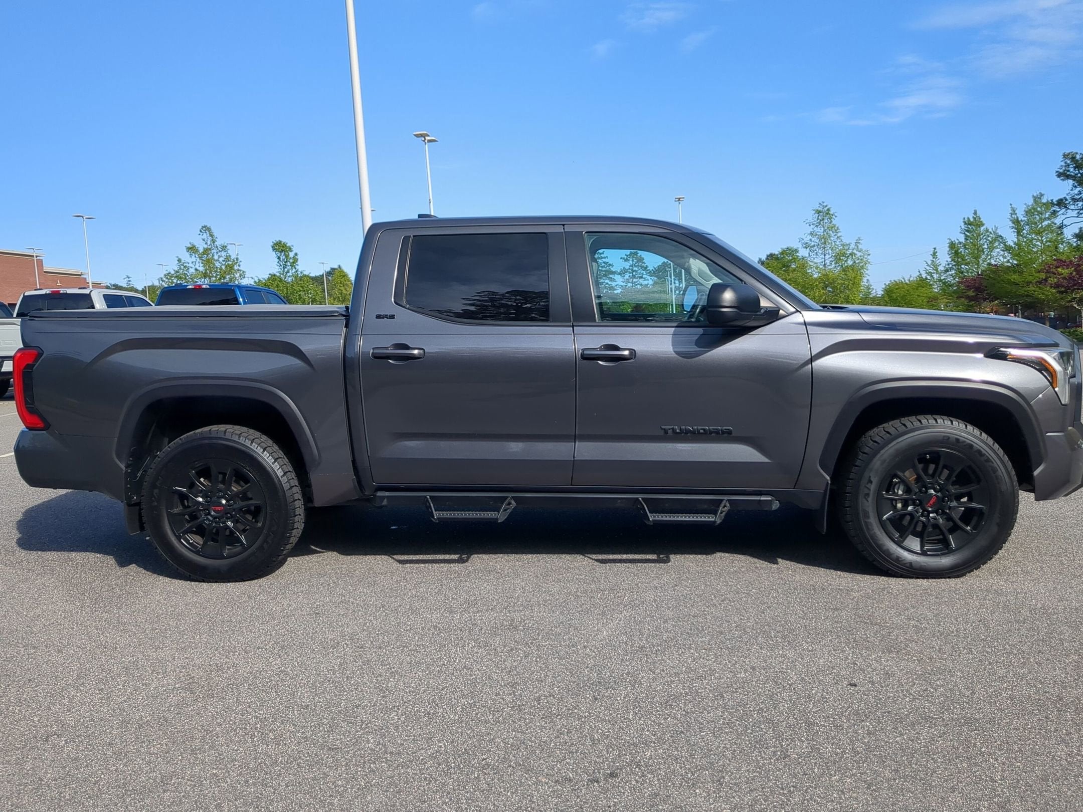 2024 Toyota Tundra 4WD SR5