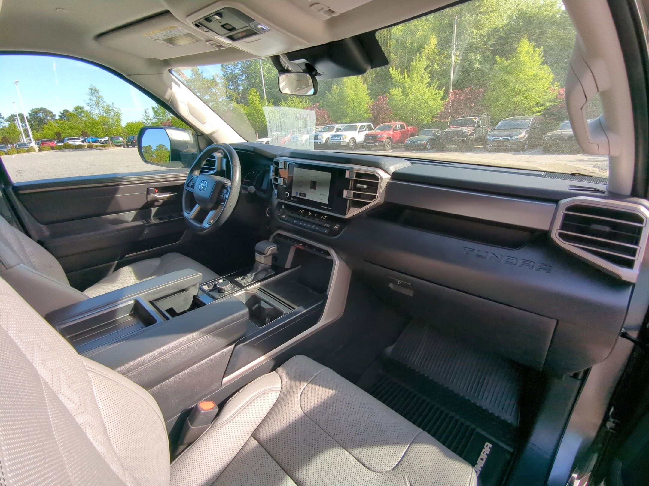 2024 Toyota Tundra 4WD SR5