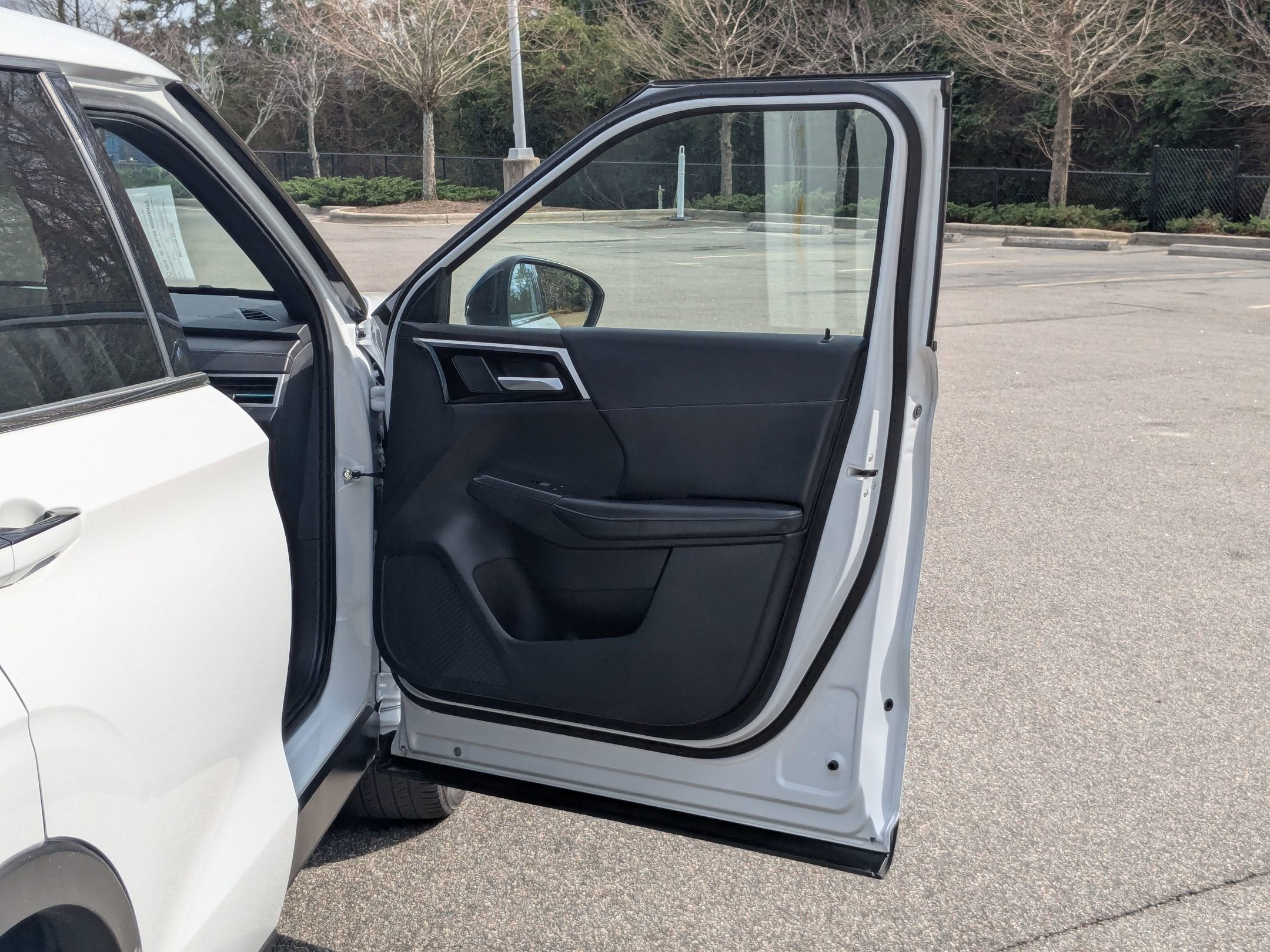 2023 Mitsubishi Outlander SE