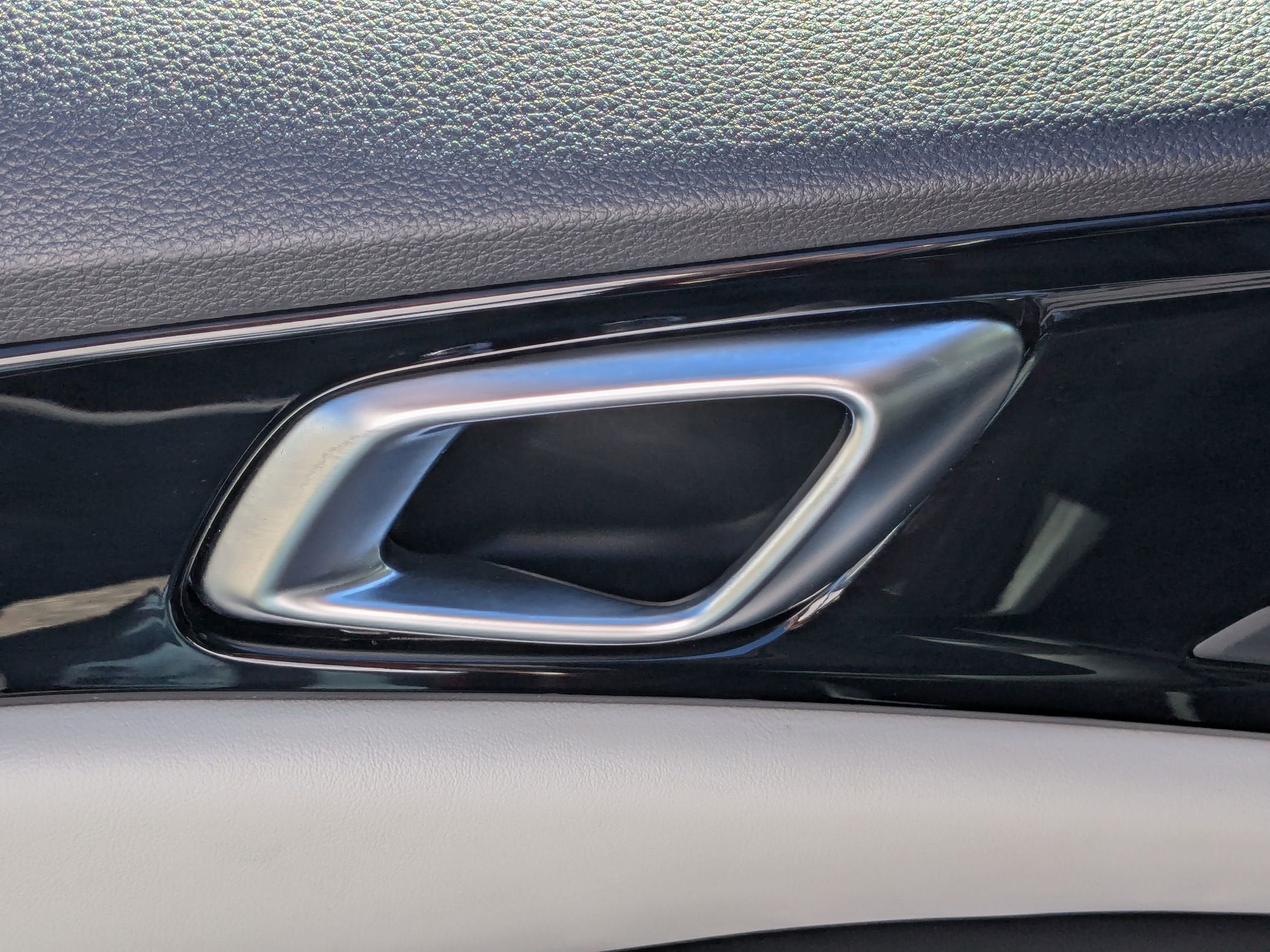 2023 Kia Carnival SX