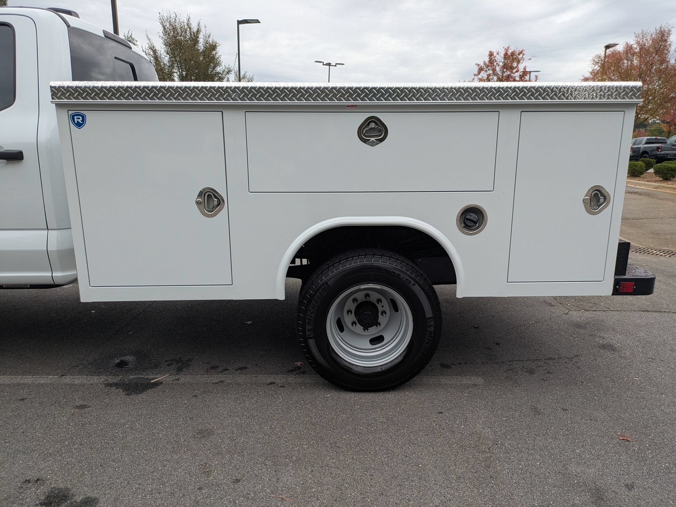 2026 Ford Super Duty F-350 DRW XL