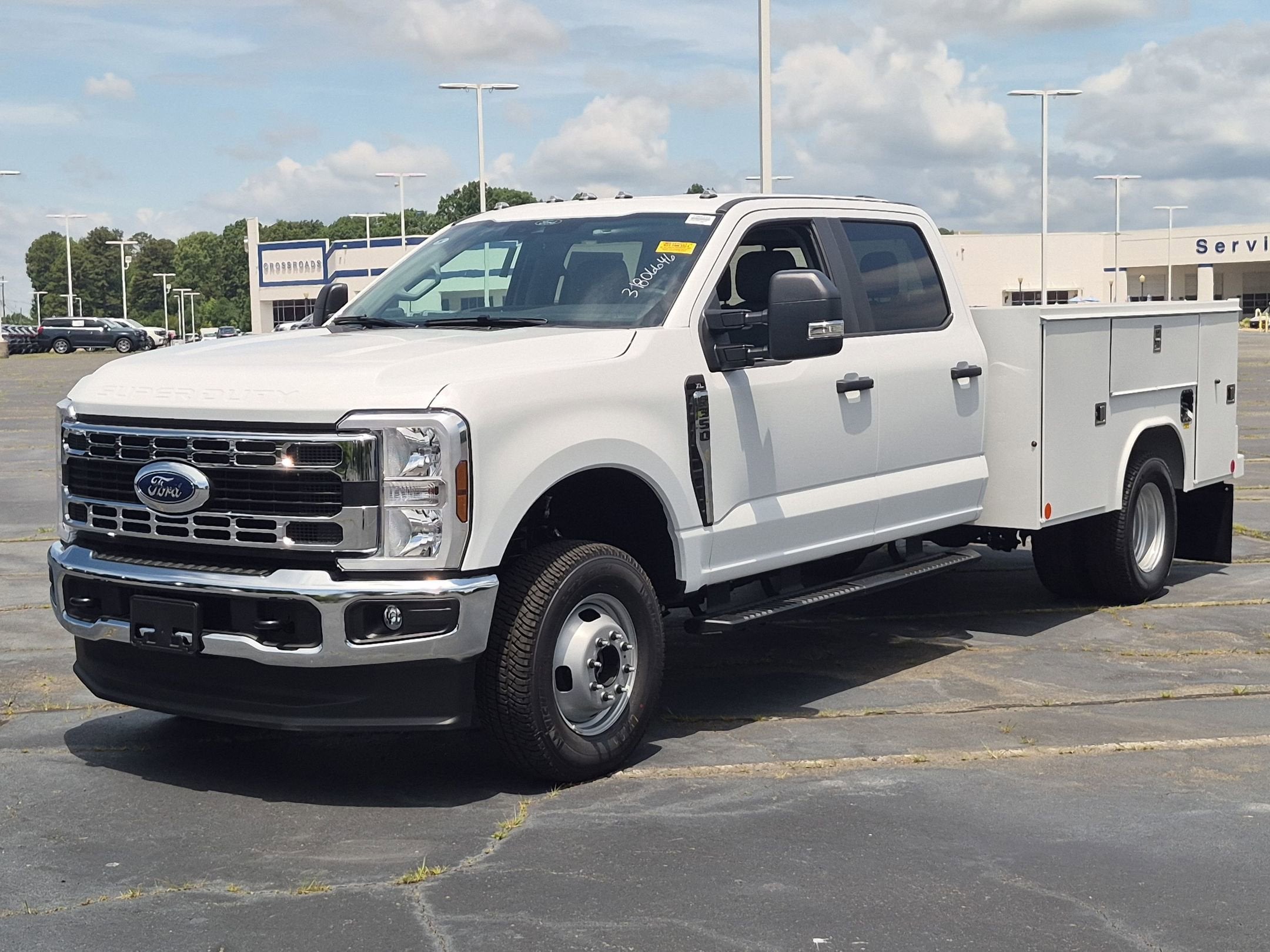 2026 Ford Super Duty F-350 DRW XL
