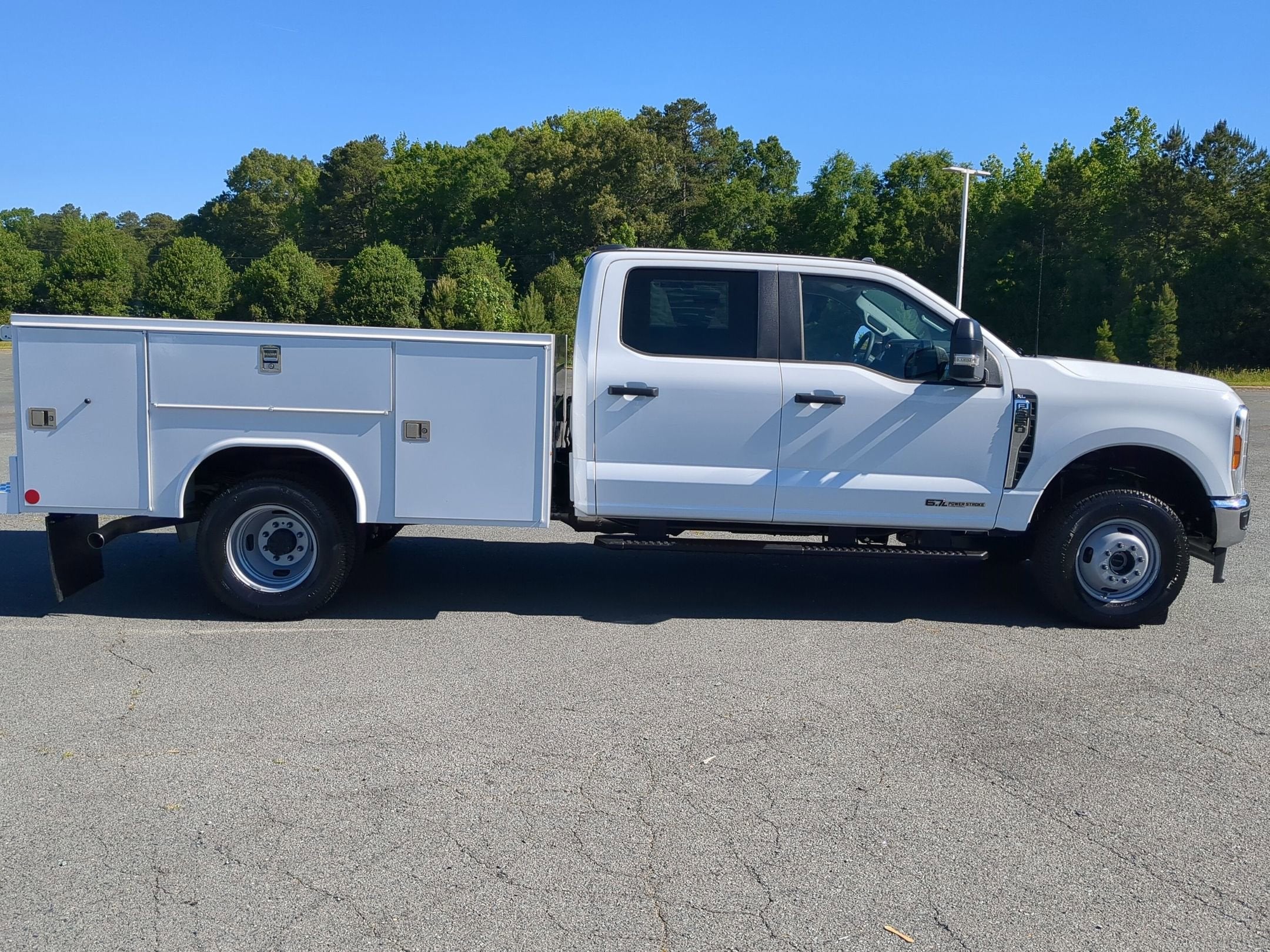 2026 Ford Super Duty F-350 DRW Base