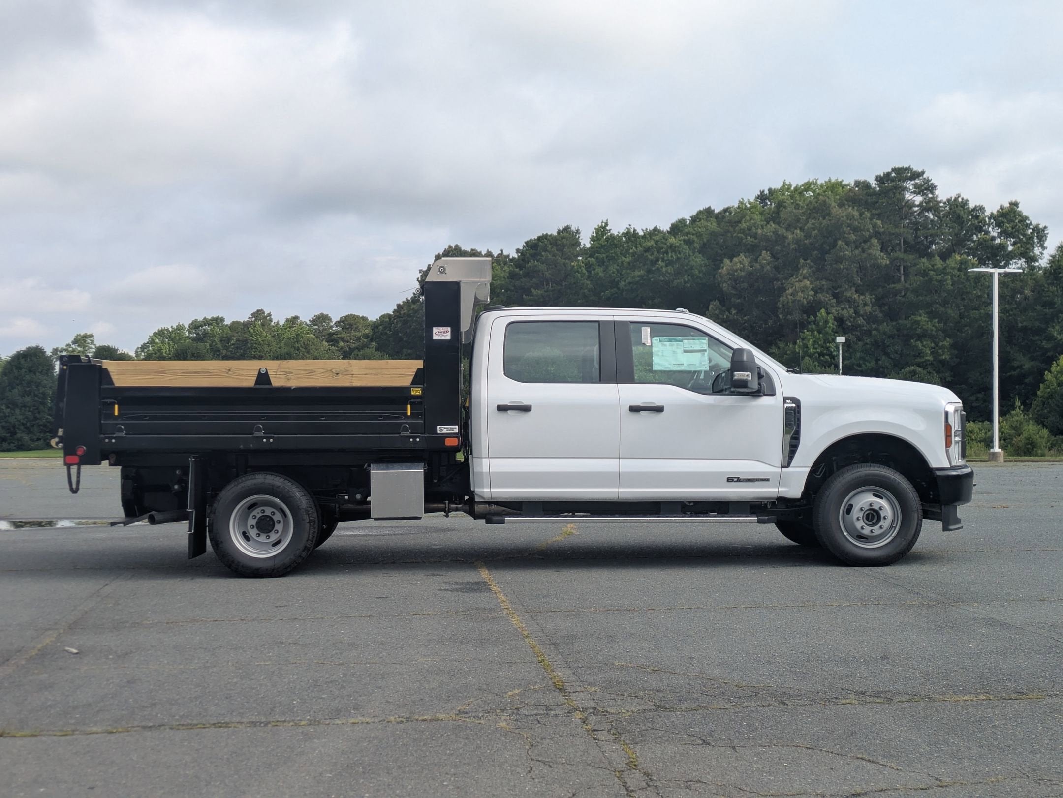 2025 Ford Super Duty F-350 DRW XL