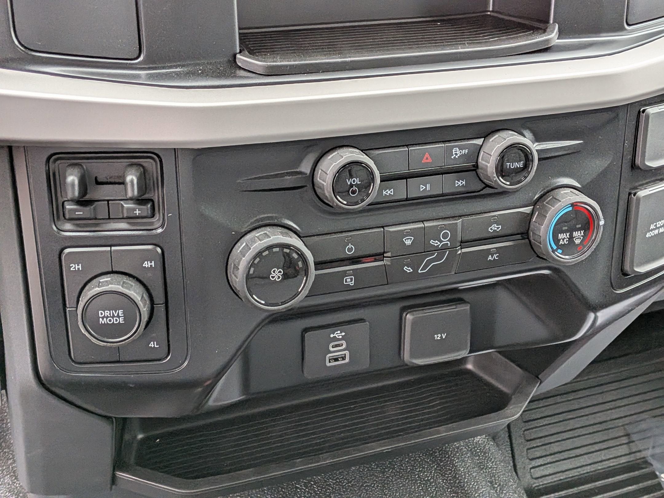 2025 Ford Super Duty F-550 DRW XL