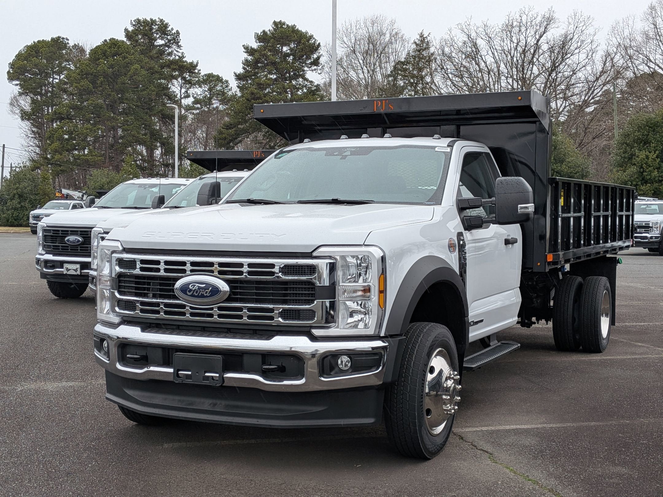 2025 Ford Super Duty F-550 DRW XL