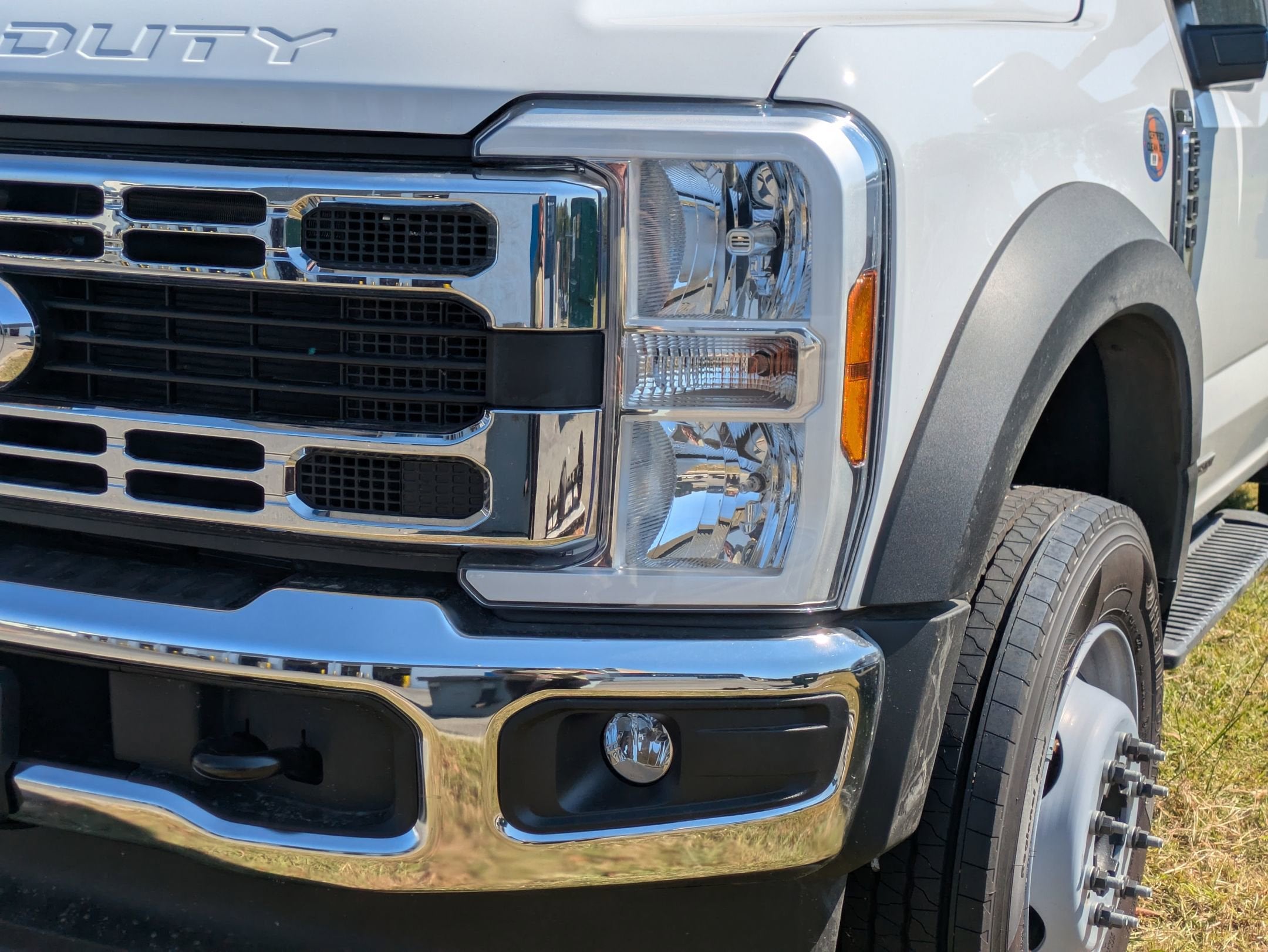 2025 Ford Super Duty F-600 DRW XL