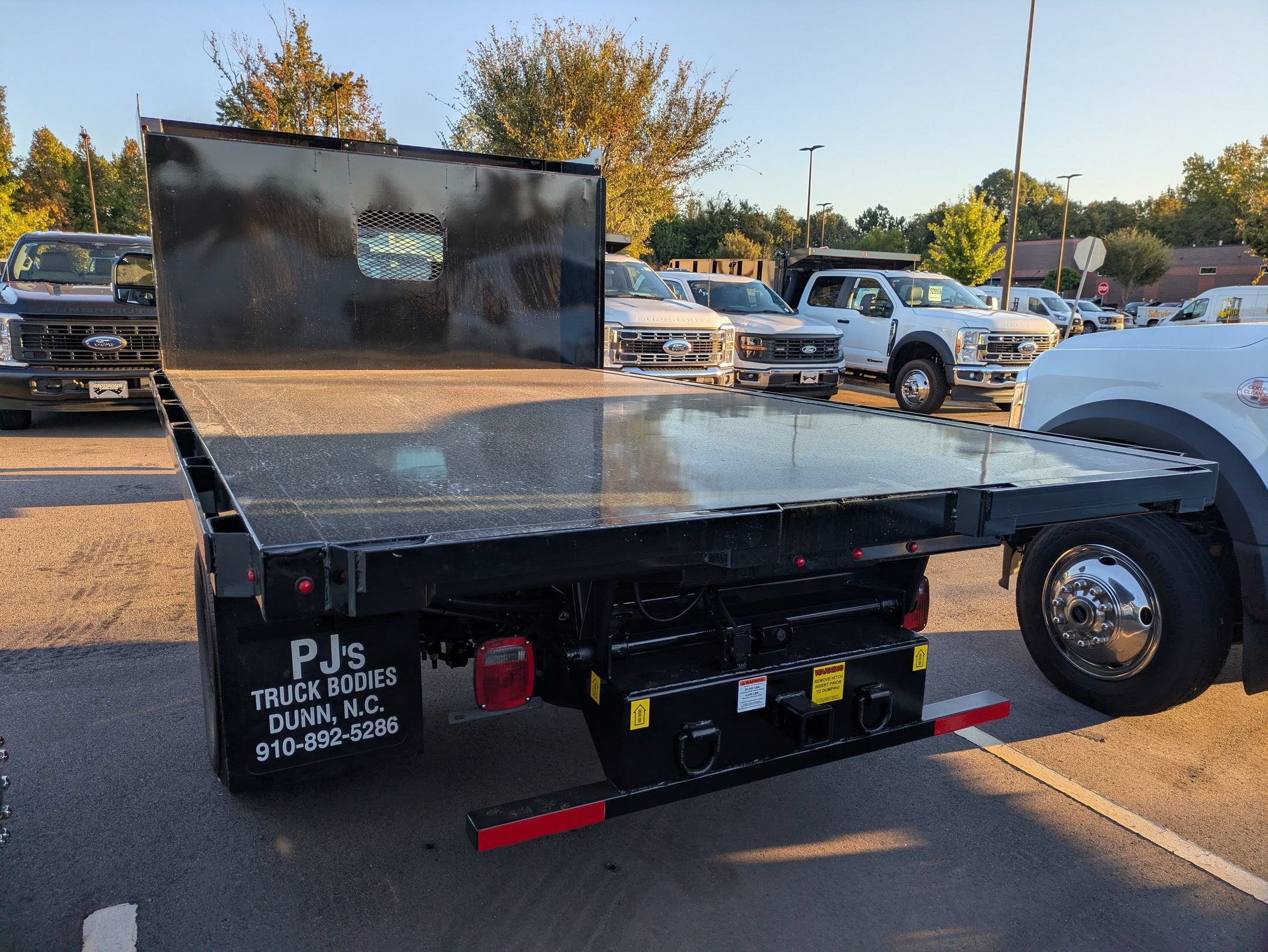 2026 Ford Super Duty F-350 DRW XL PJs12ft Flatbed Dump