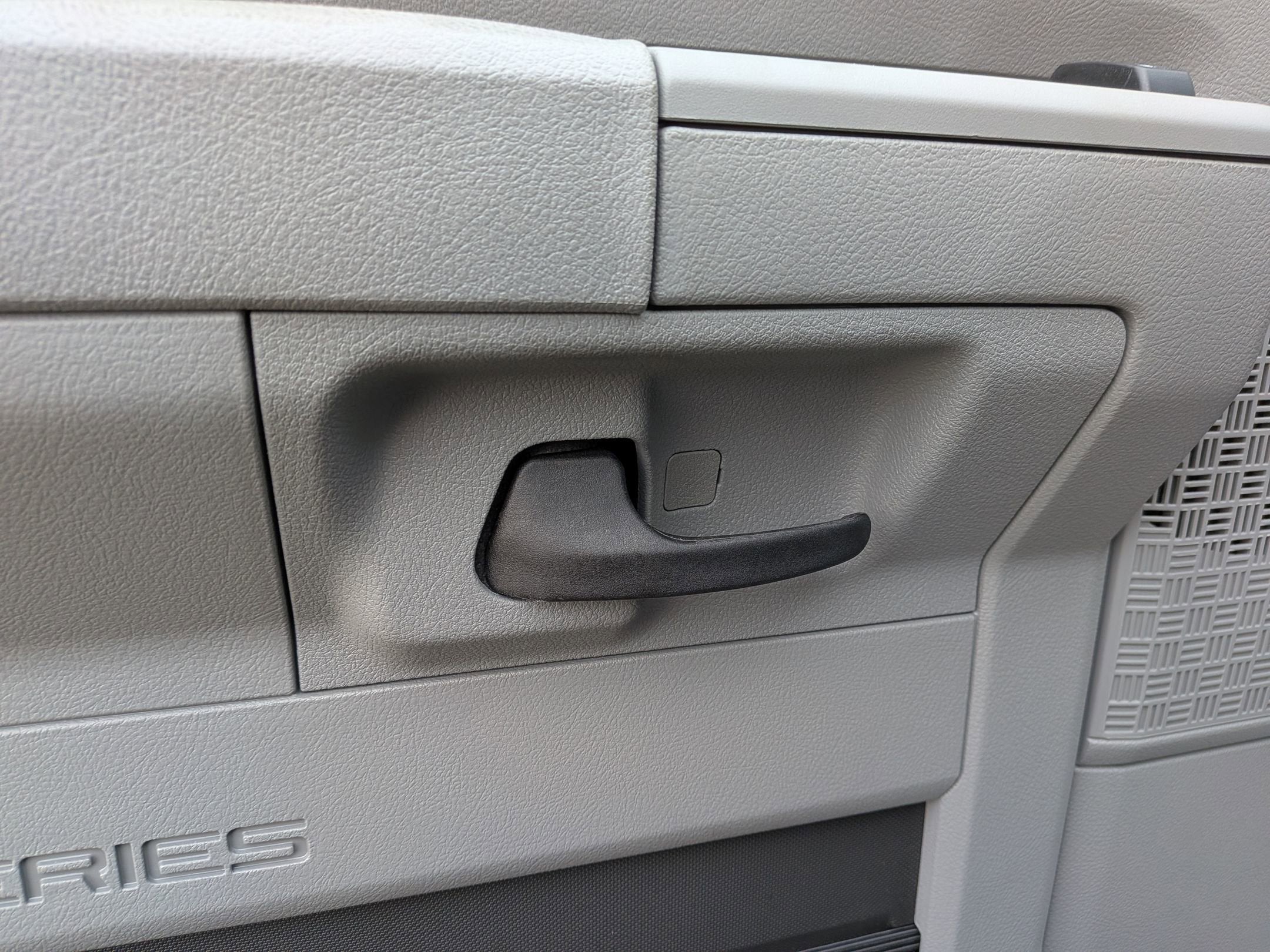 2026 Ford E-Series Cutaway Base