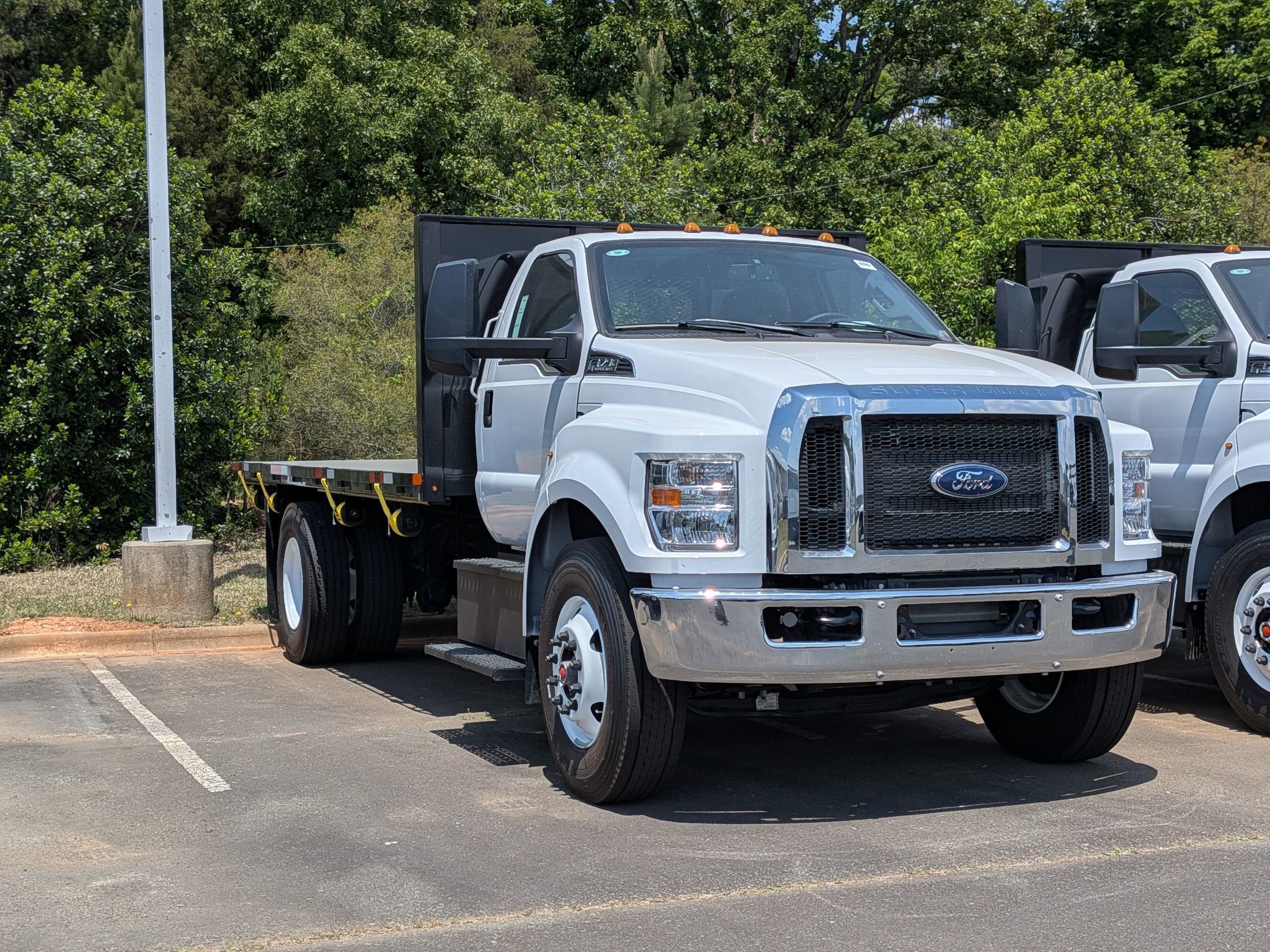 2027 Ford F-750SD Base