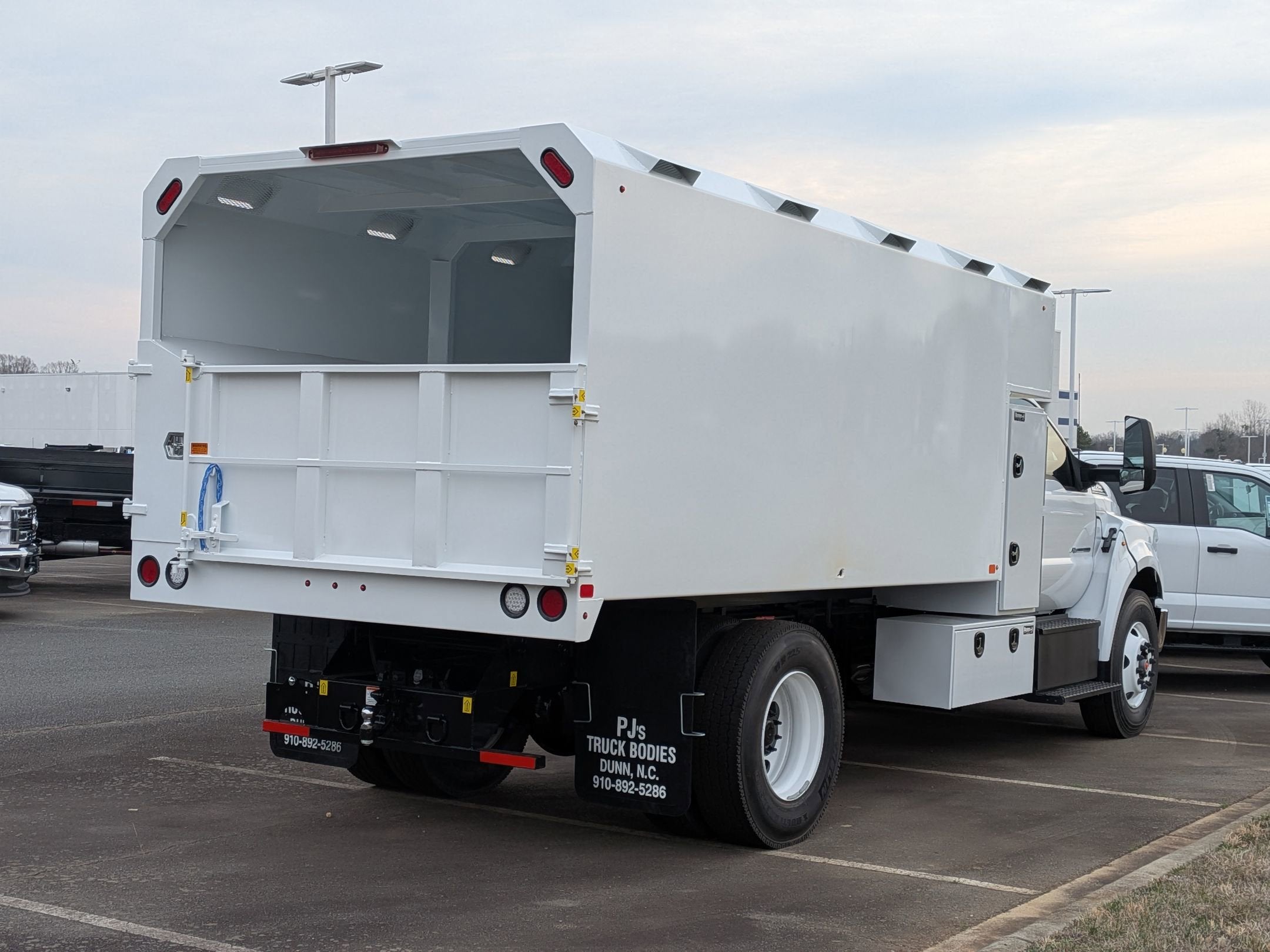 2026 Ford F-750SD Base