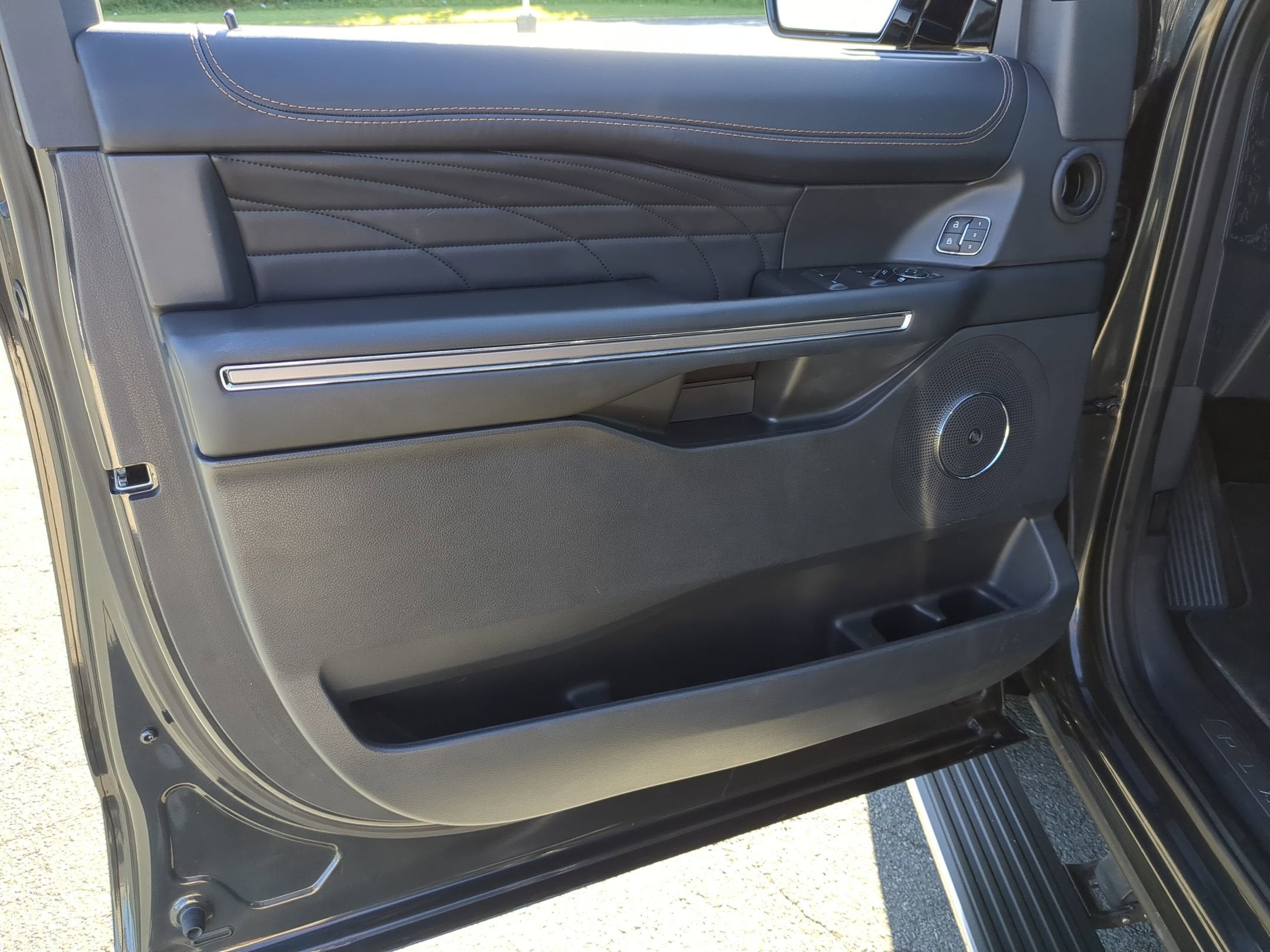 2023 Ford Expedition Max Platinum