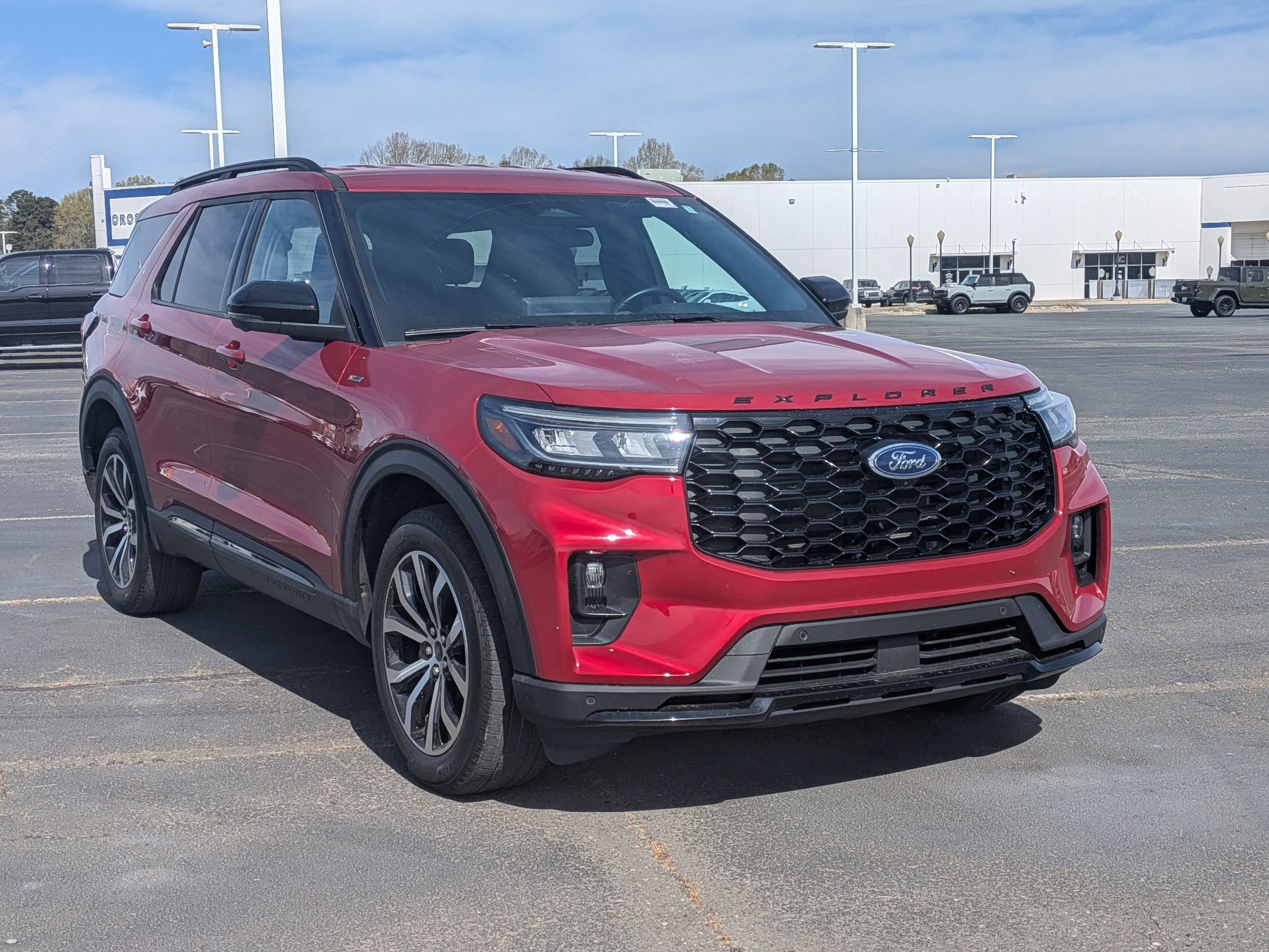 2025 Ford Explorer ST-Line