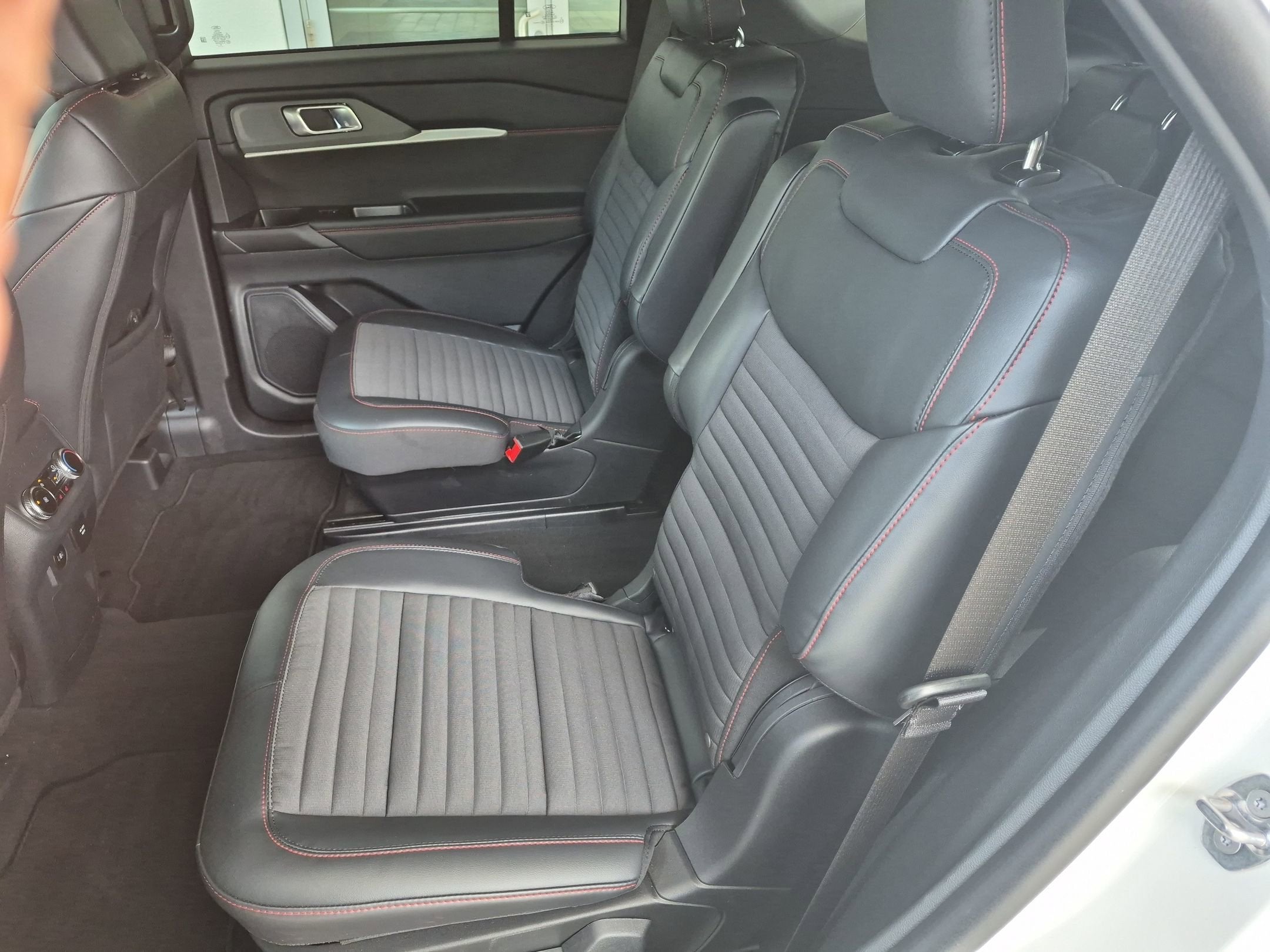 2026 Ford Explorer ST-Line - Crossroads Courtesy Demo