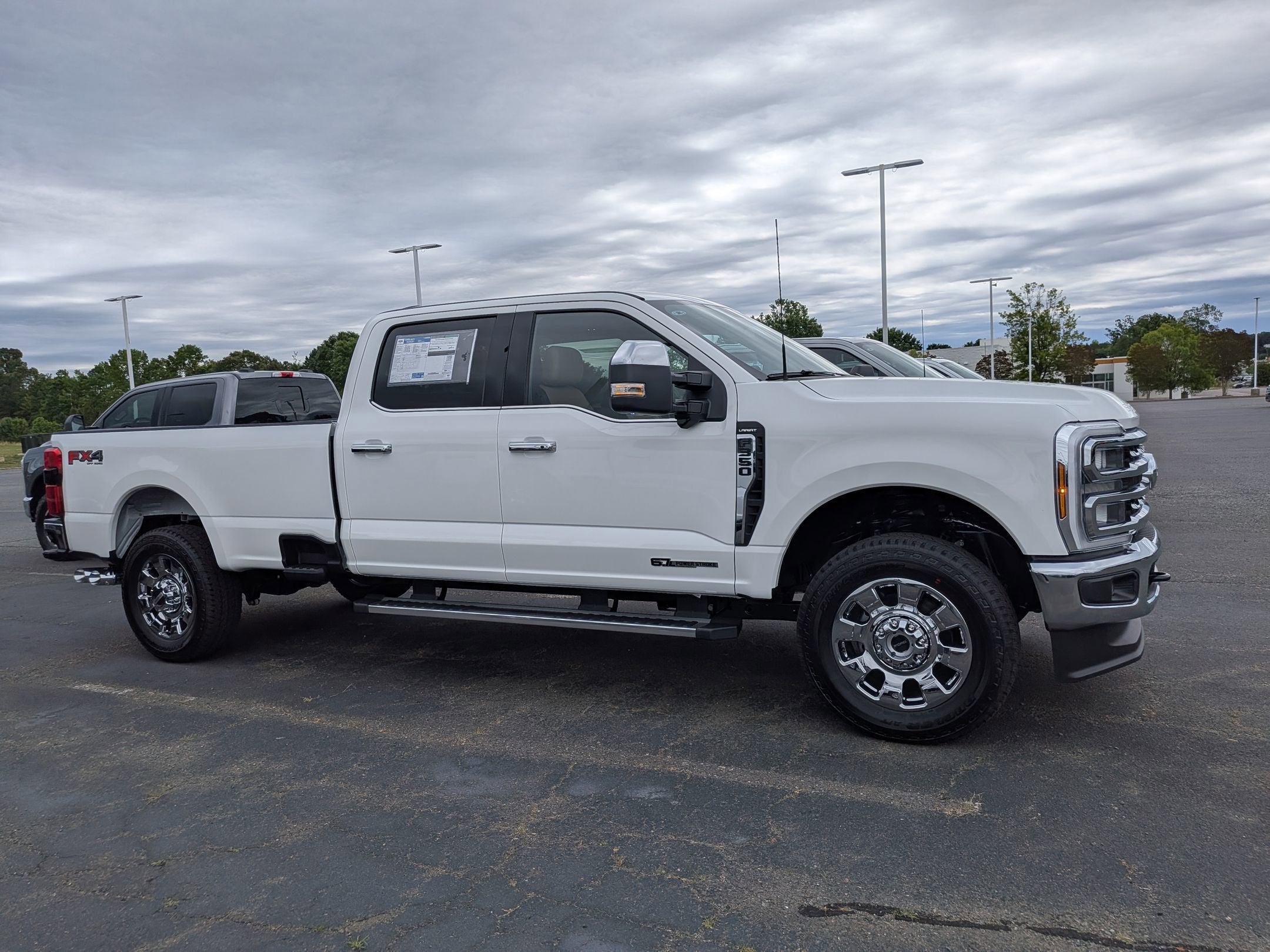 2026 Ford Super Duty F-350 SRW LARIAT