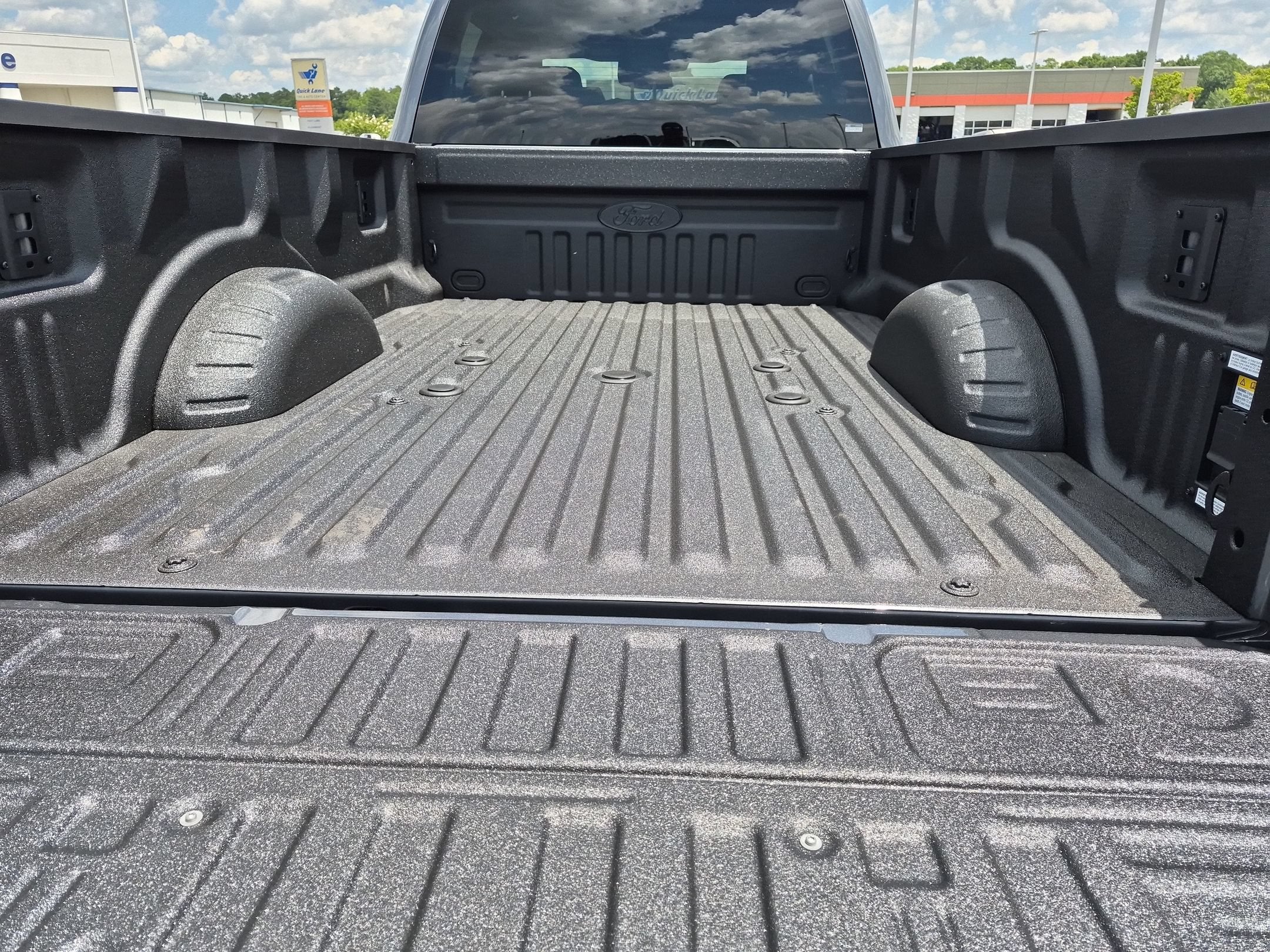 2026 Ford Super Duty F-350 DRW LARIAT