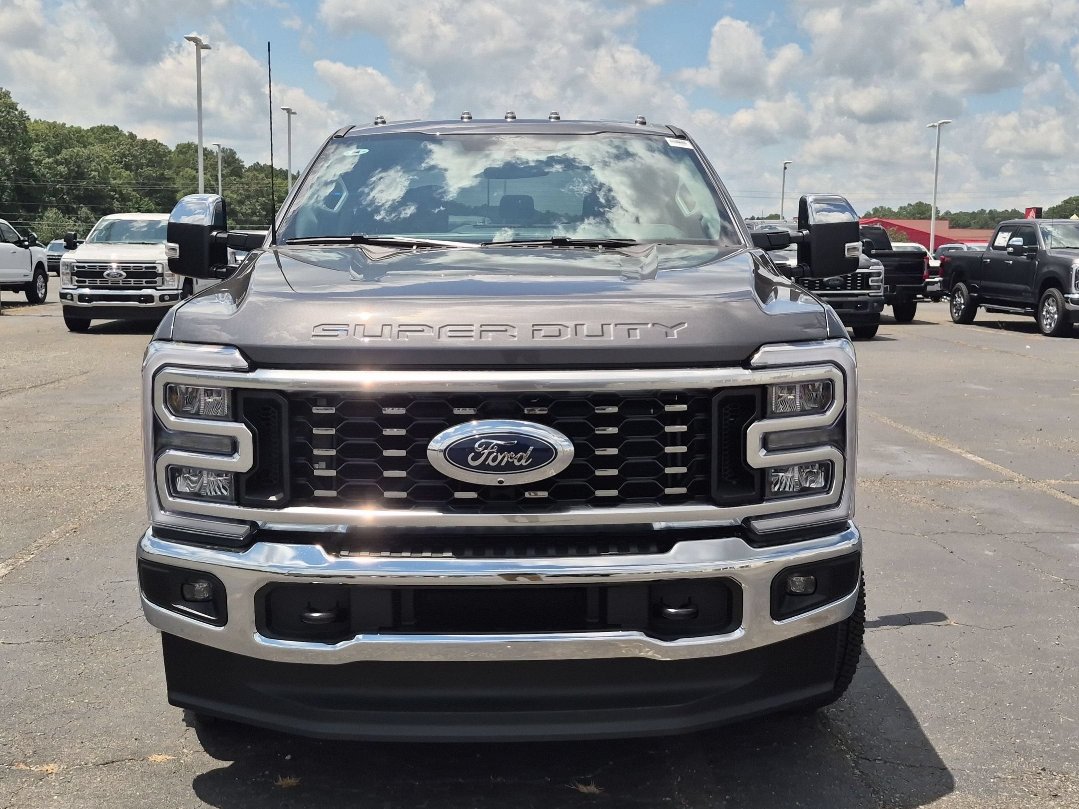 2026 Ford Super Duty F-350 DRW LARIAT