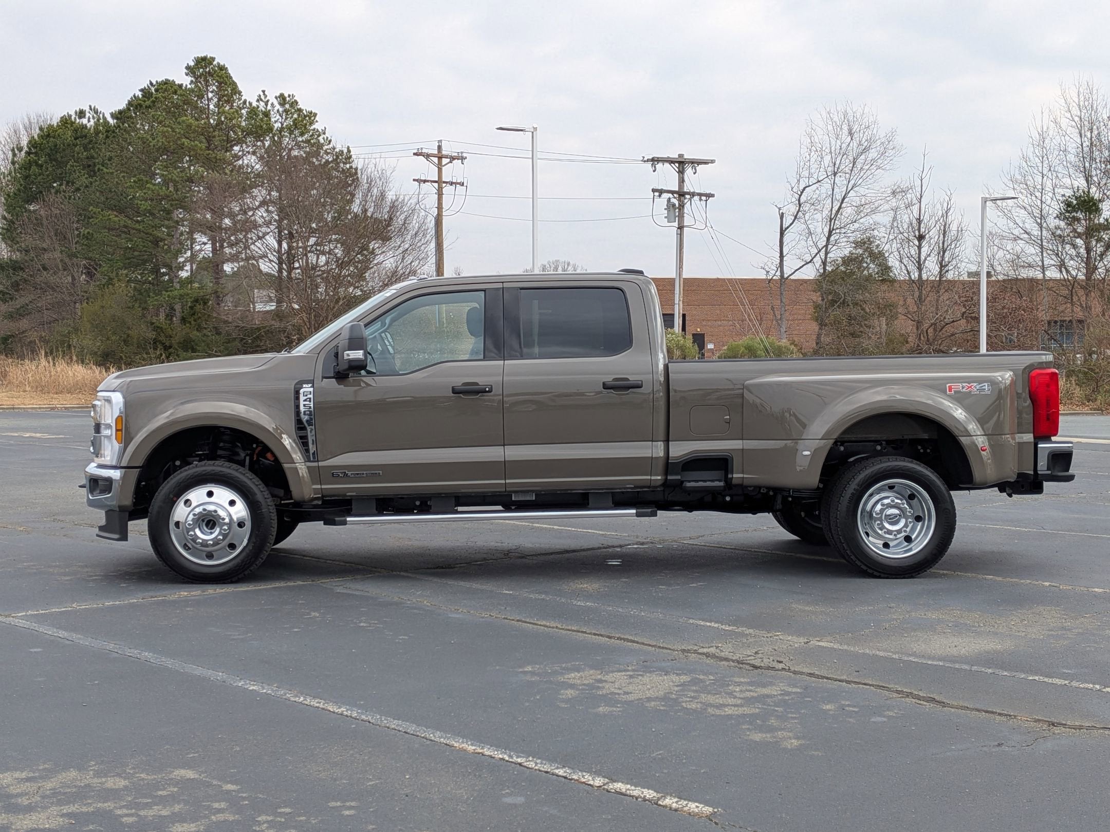 2026 Ford Super Duty F-450 DRW XLT