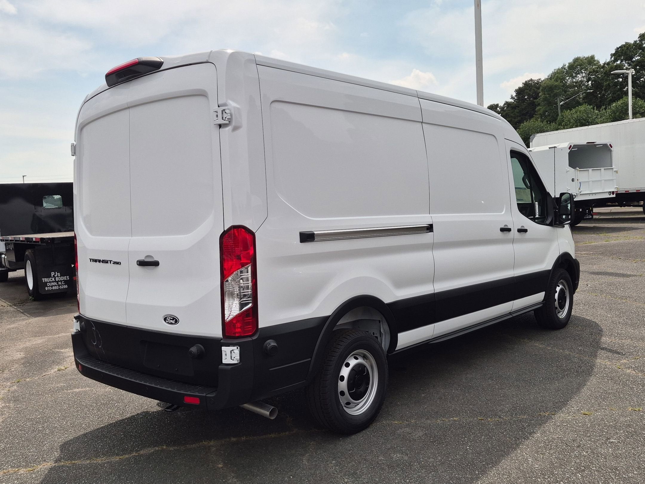 2026 Ford Transit Cargo Van Base
