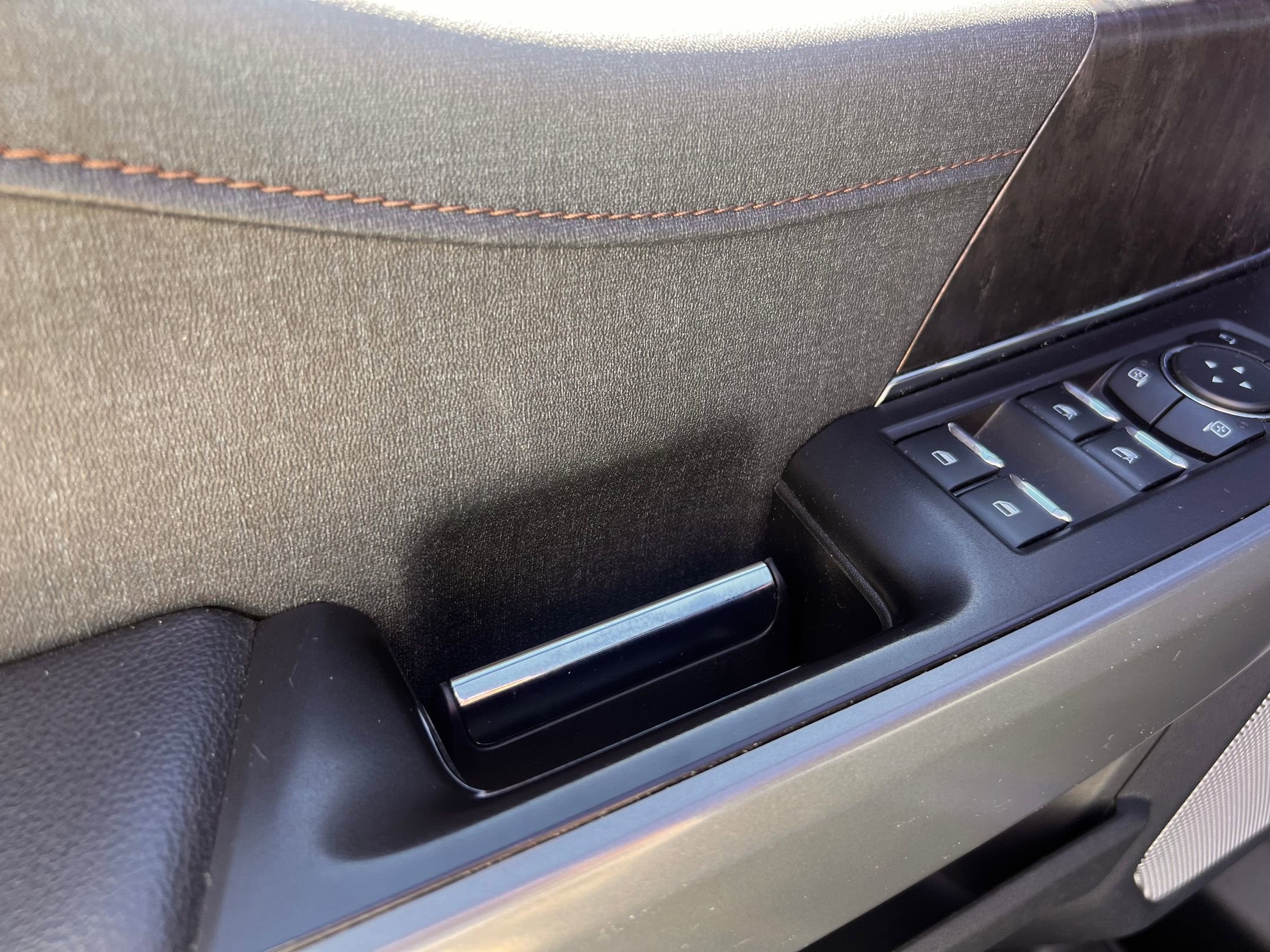 2022 Ford F-150 Lightning LARIAT