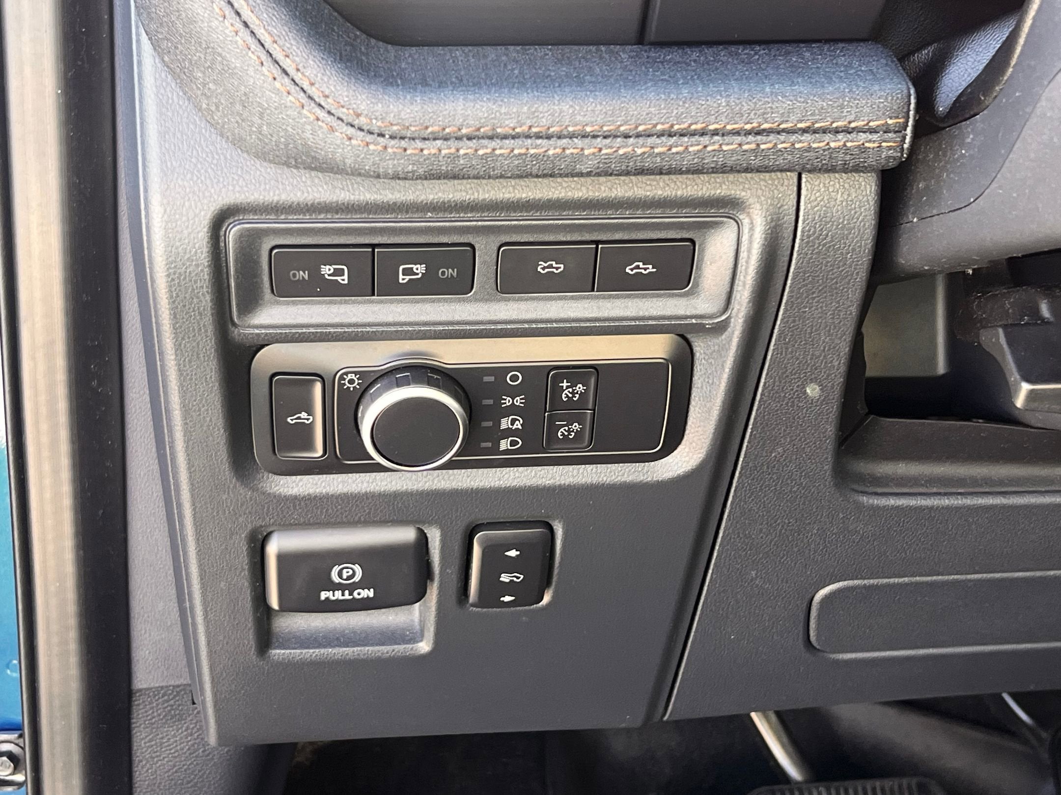 2022 Ford F-150 Lightning LARIAT