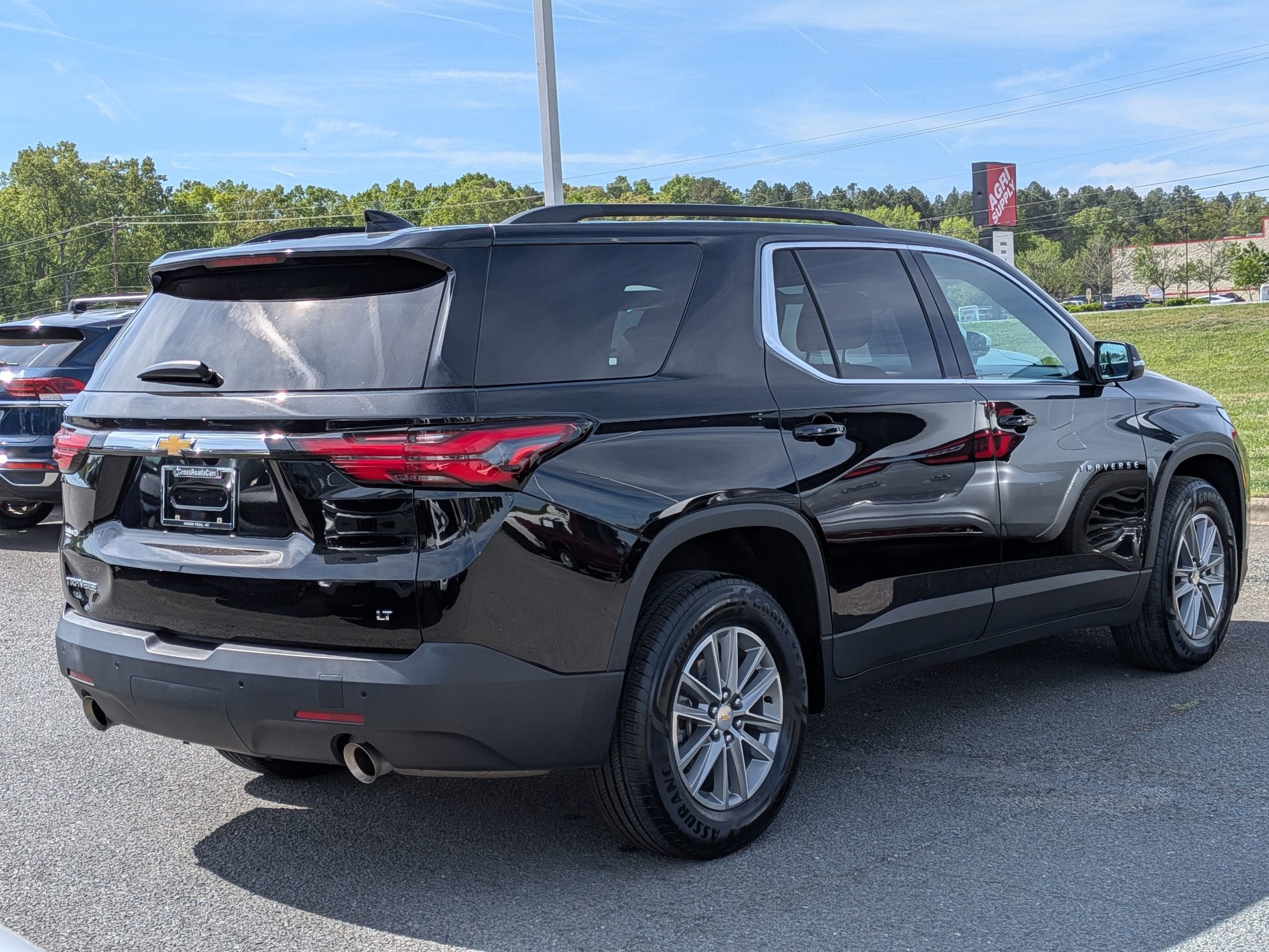 2022 Chevrolet Traverse LT Leather