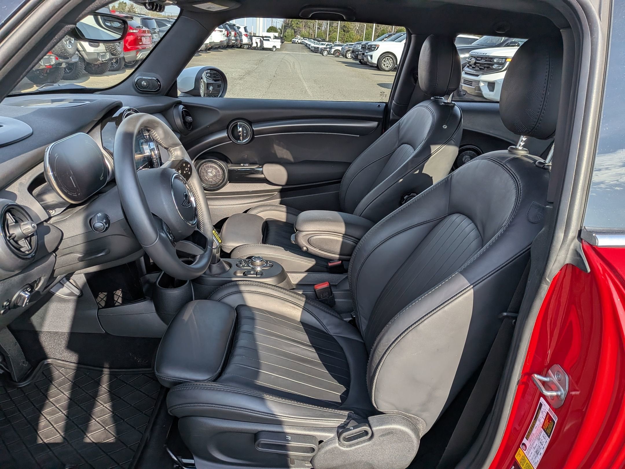 2023 MINI Hardtop 2 Door Cooper SE Signature