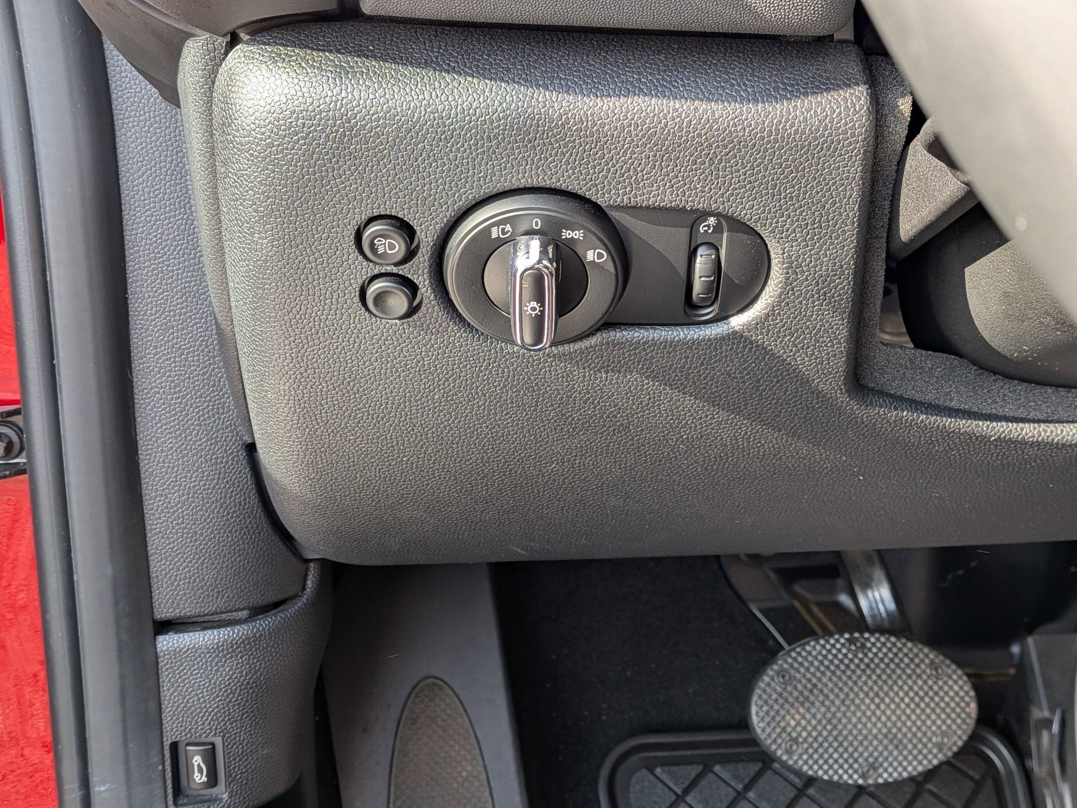 2023 MINI Hardtop 2 Door Cooper SE Signature