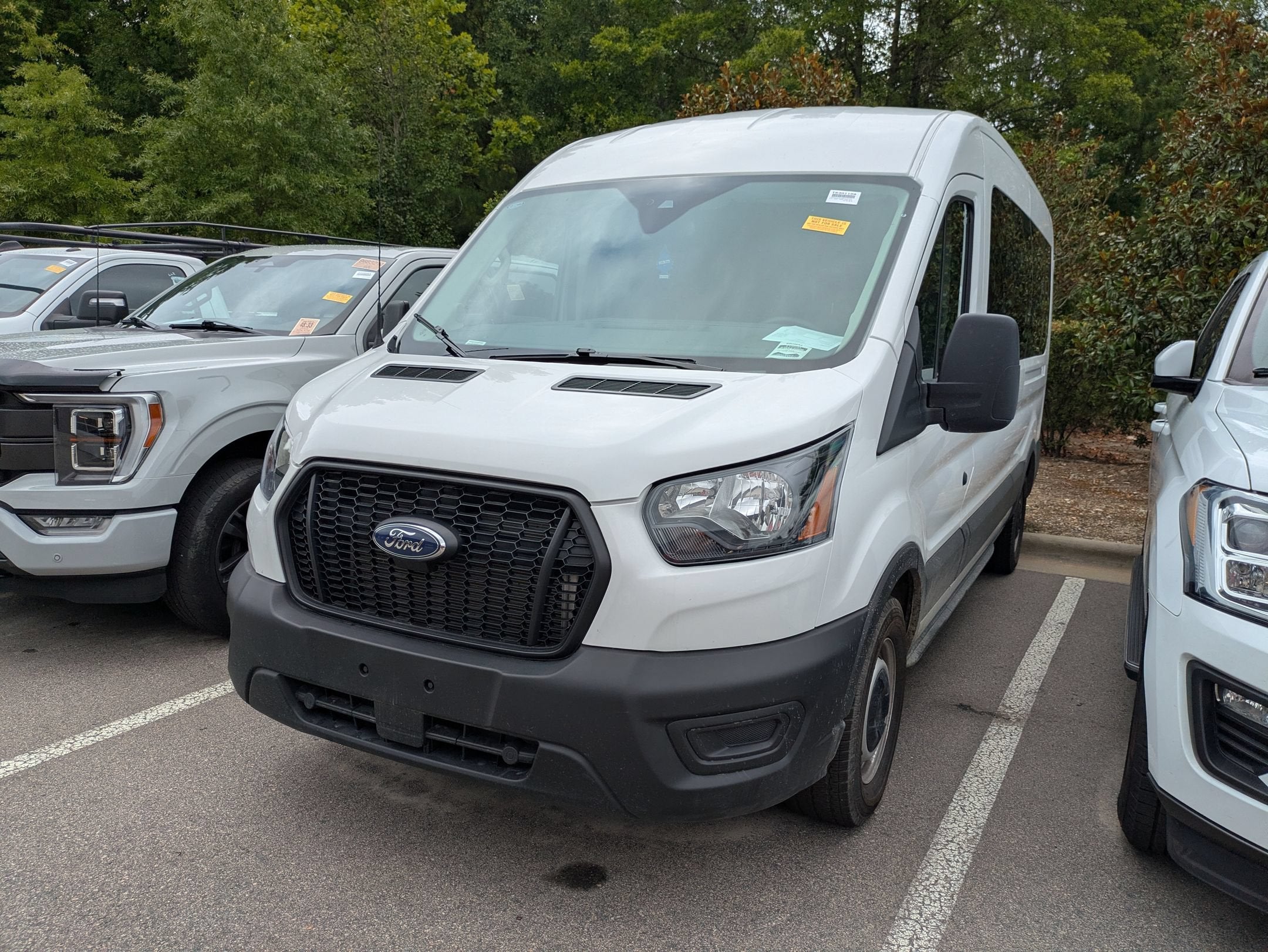 2025 Ford Transit Passenger Wagon XL