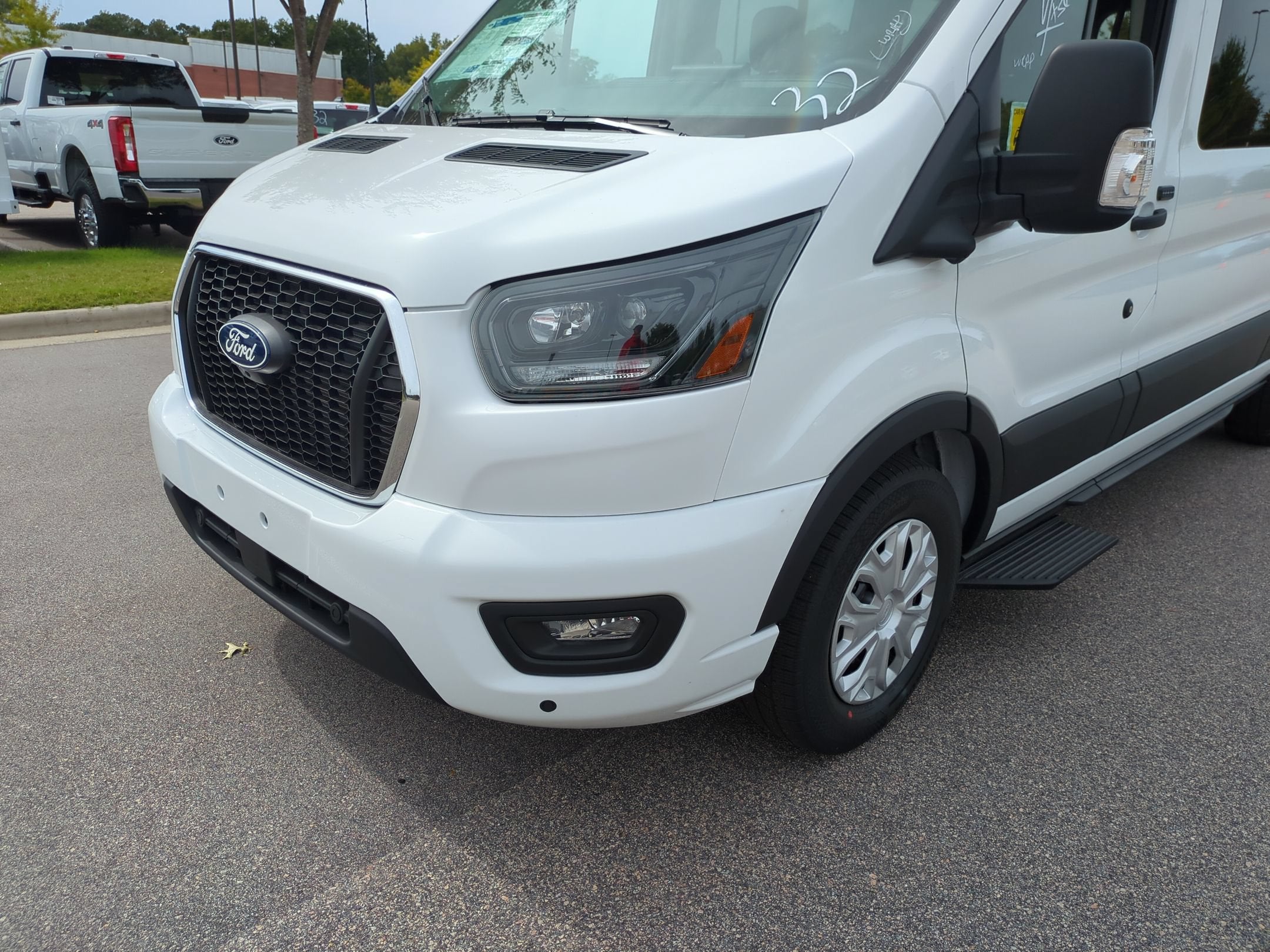 2027 Ford Transit Passenger Wagon XLT