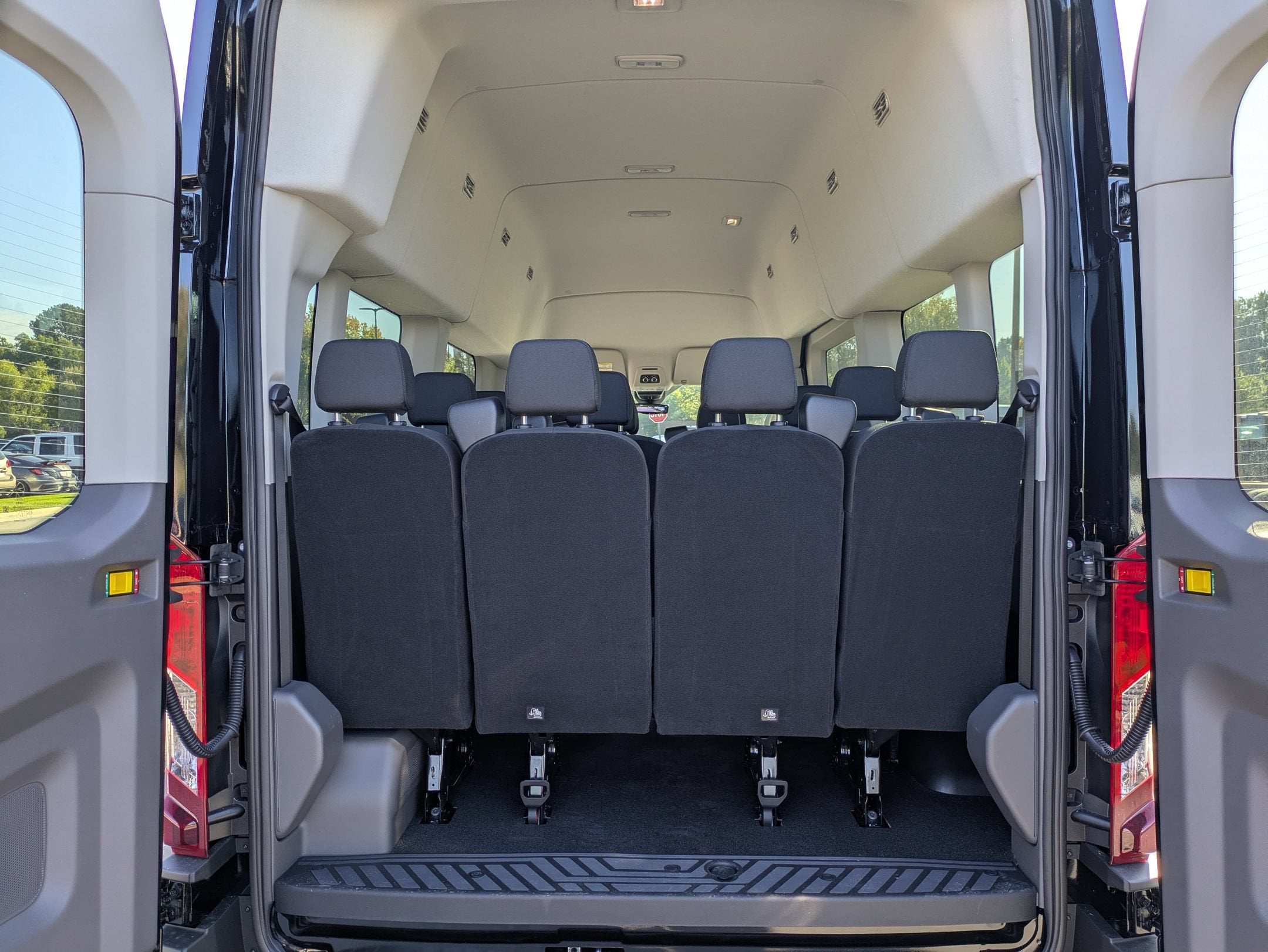2027 Ford Transit Passenger Wagon XLT