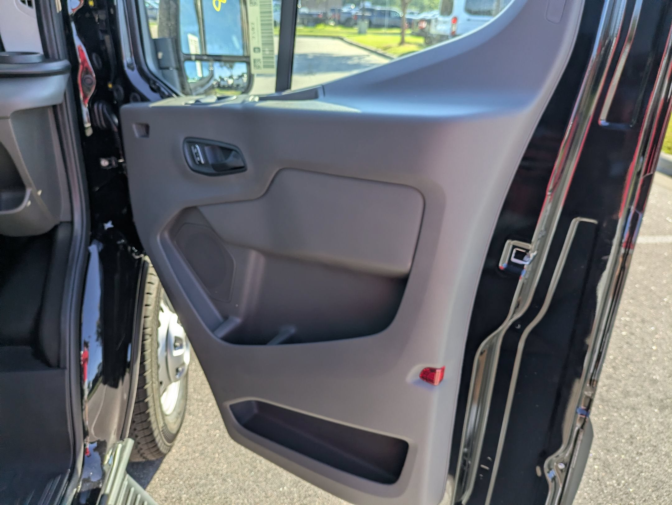 2027 Ford Transit Passenger Wagon XLT