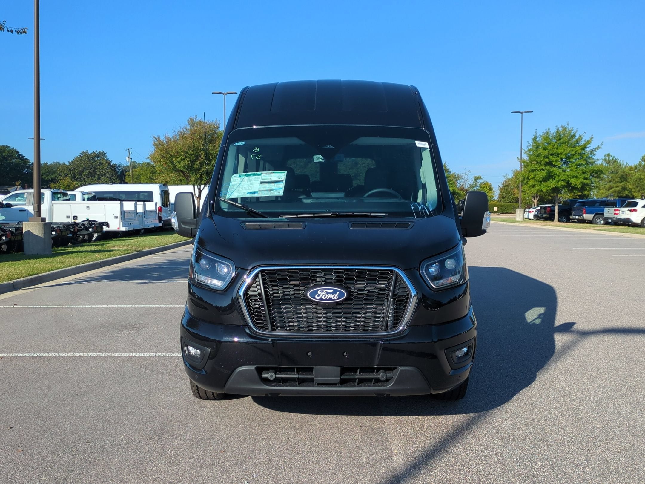2027 Ford Transit Passenger Wagon XLT