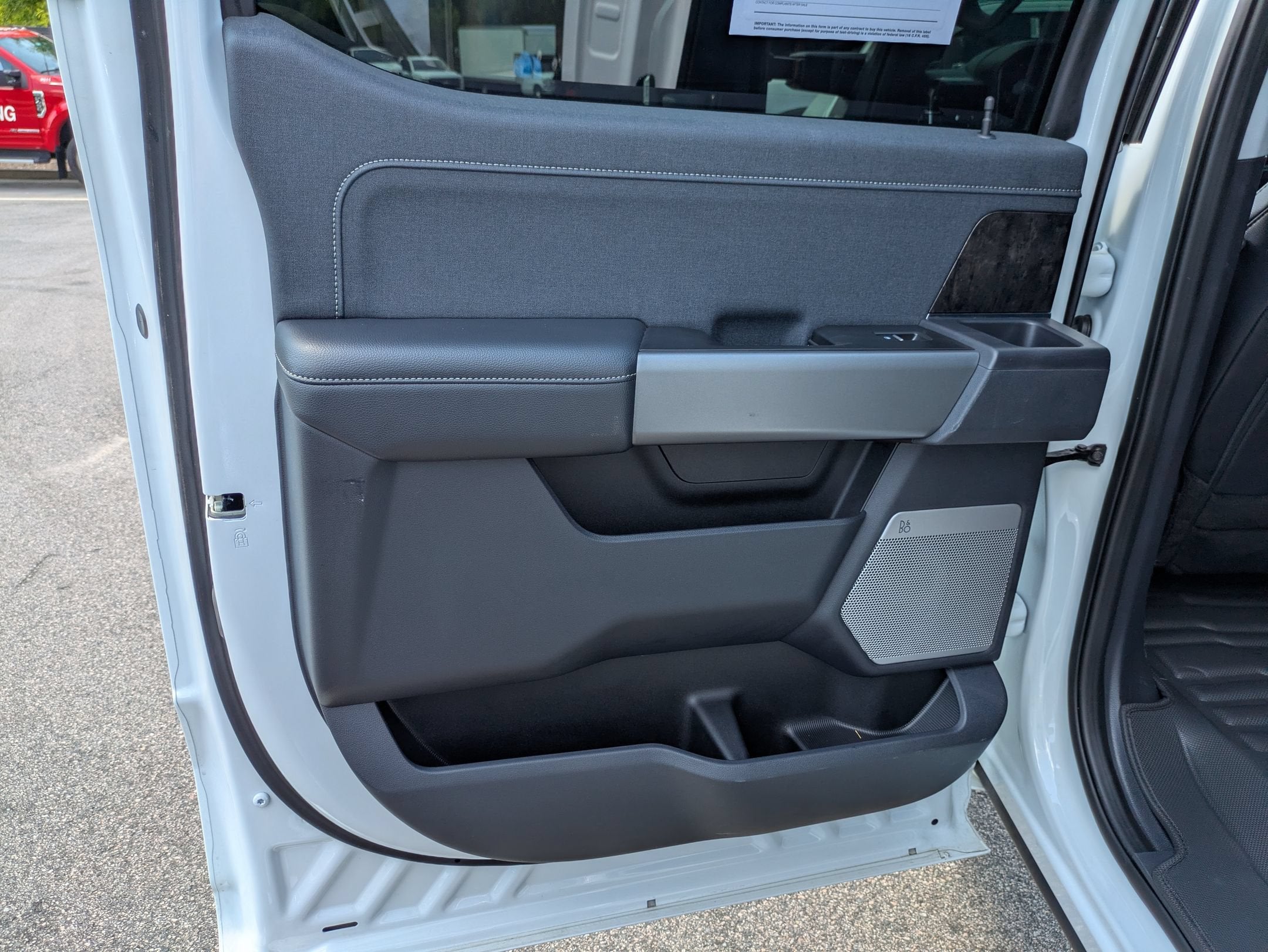 2025 Ford Super Duty F-450 DRW LARIAT