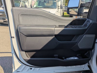 2026 Ford Super Duty F-450 DRW LARIAT