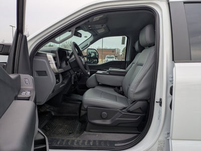 2026 Ford Super Duty F-550 DRW XL