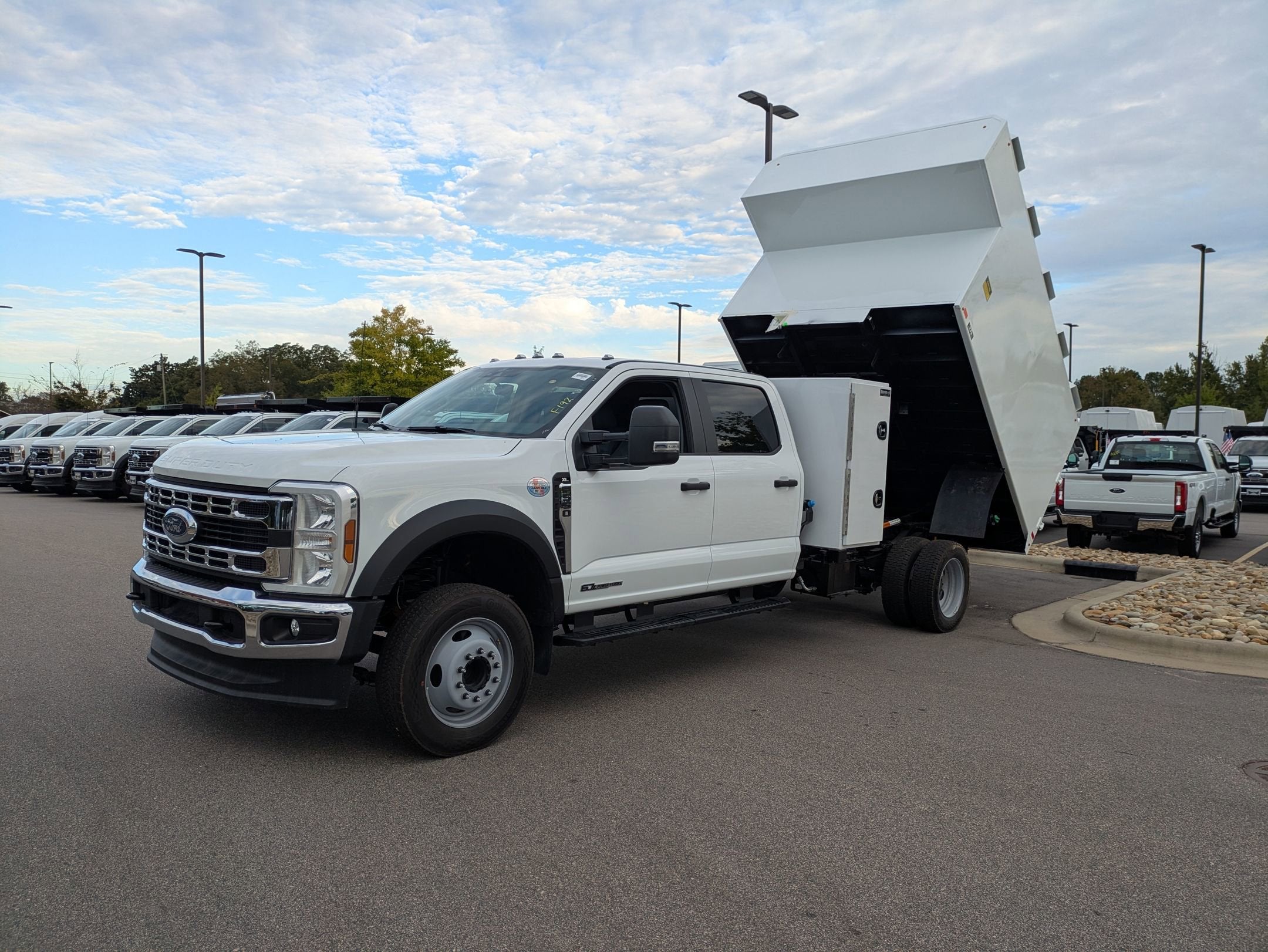 2025 Ford Super Duty F-550 DRW XL
