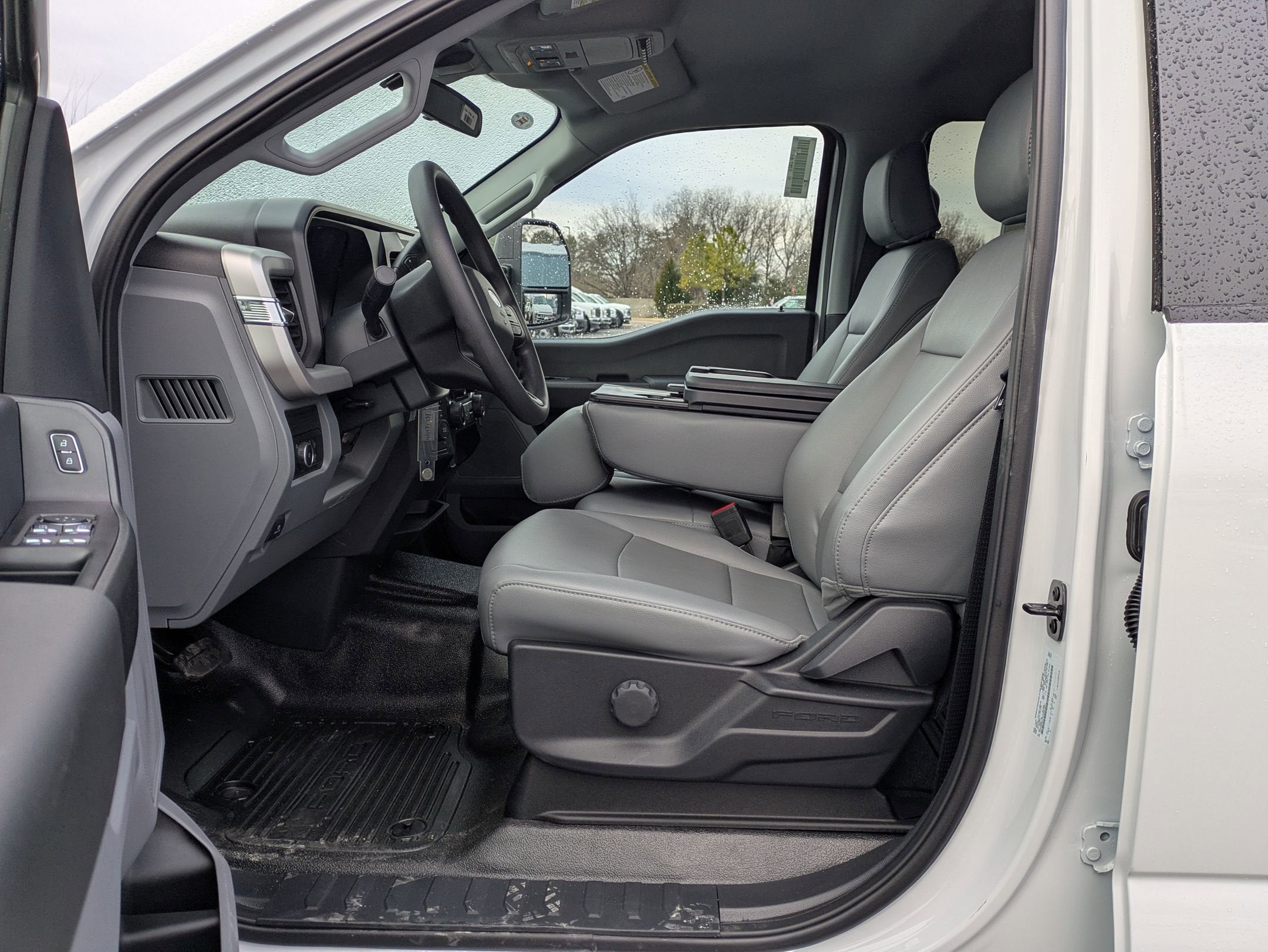 2026 Ford Super Duty F-550 DRW XL