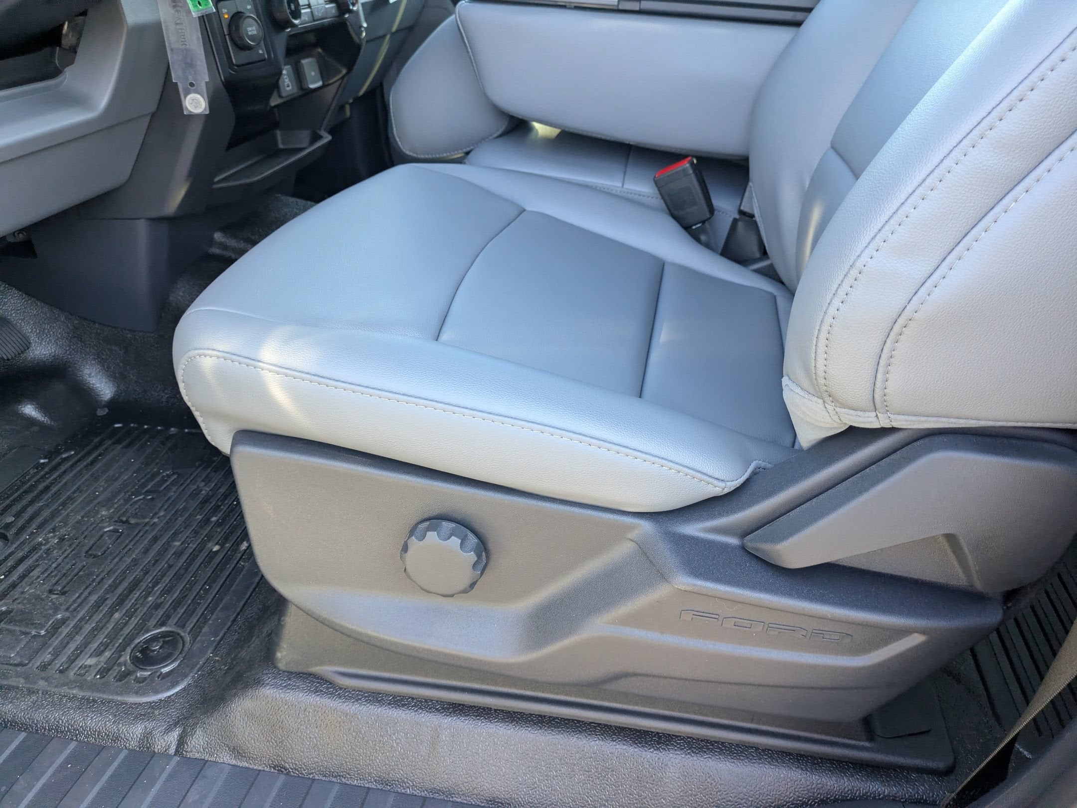 2026 Ford Super Duty F-550 DRW XL