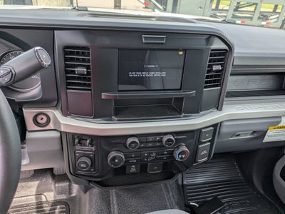 2026 Ford Super Duty F-350 DRW XL