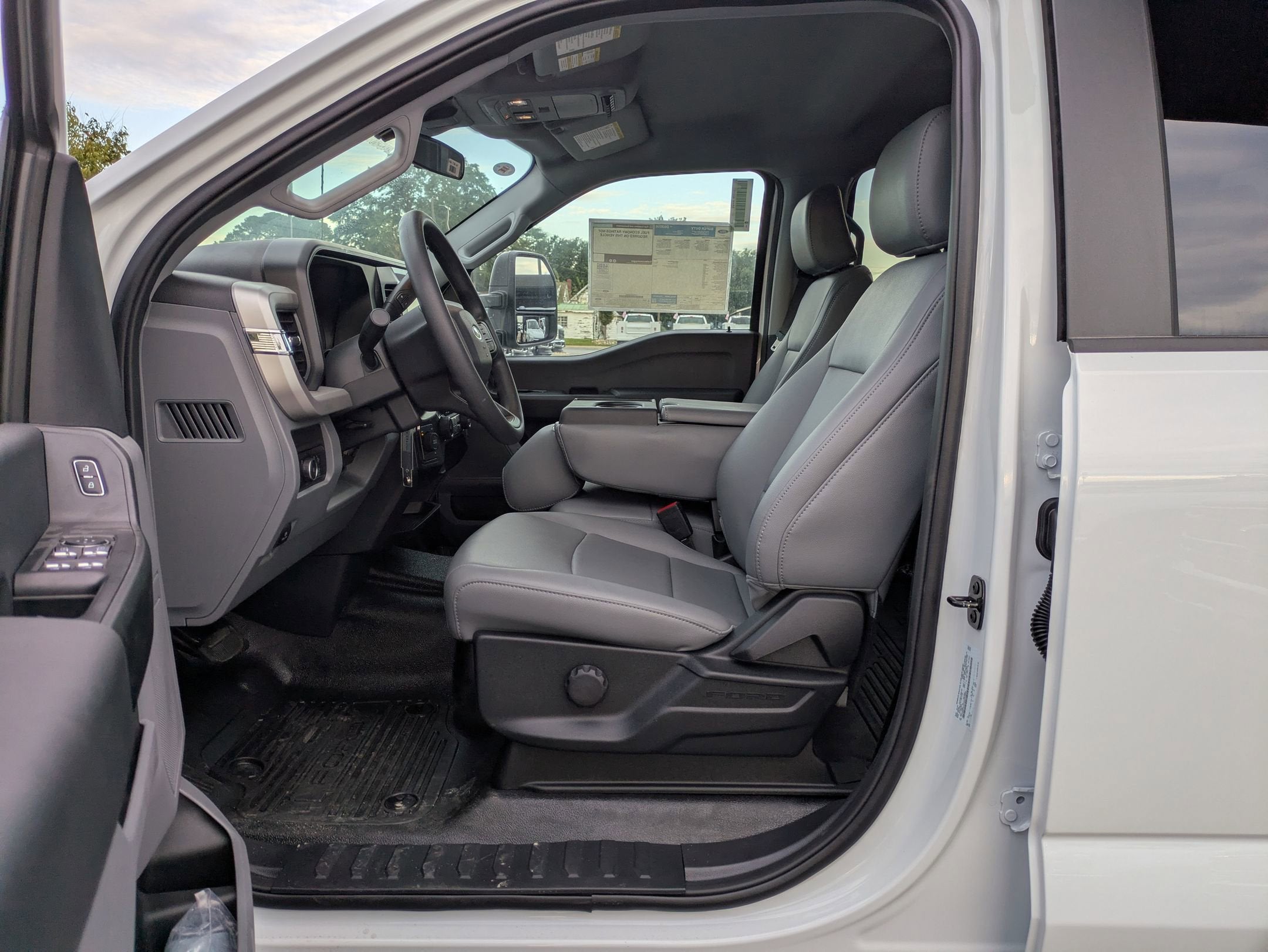 2025 Ford Super Duty F-450 DRW XL